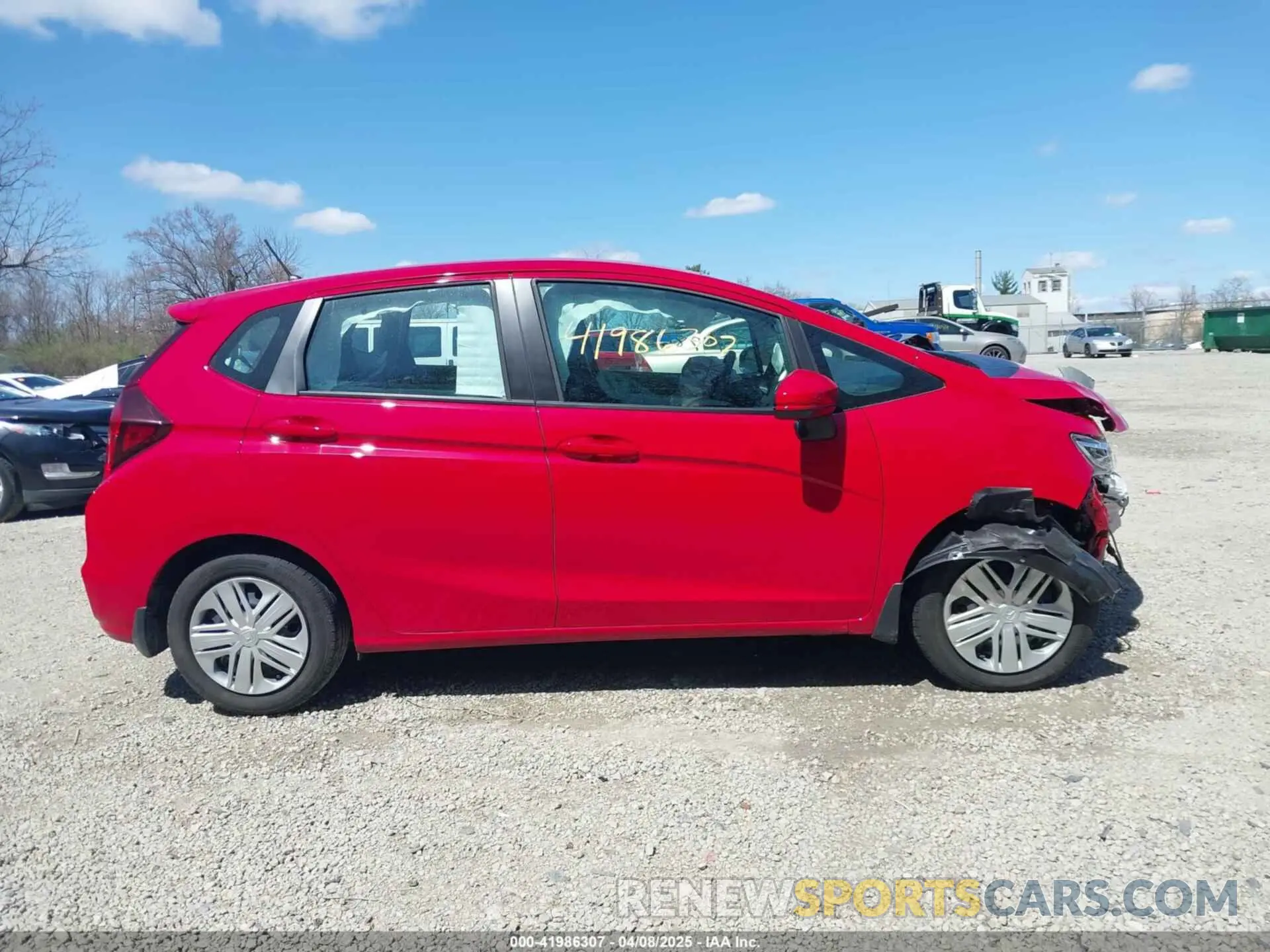 13 fotografías del automóvil dañado 3HGGK5H45KM744420 HONDA FIT 2019