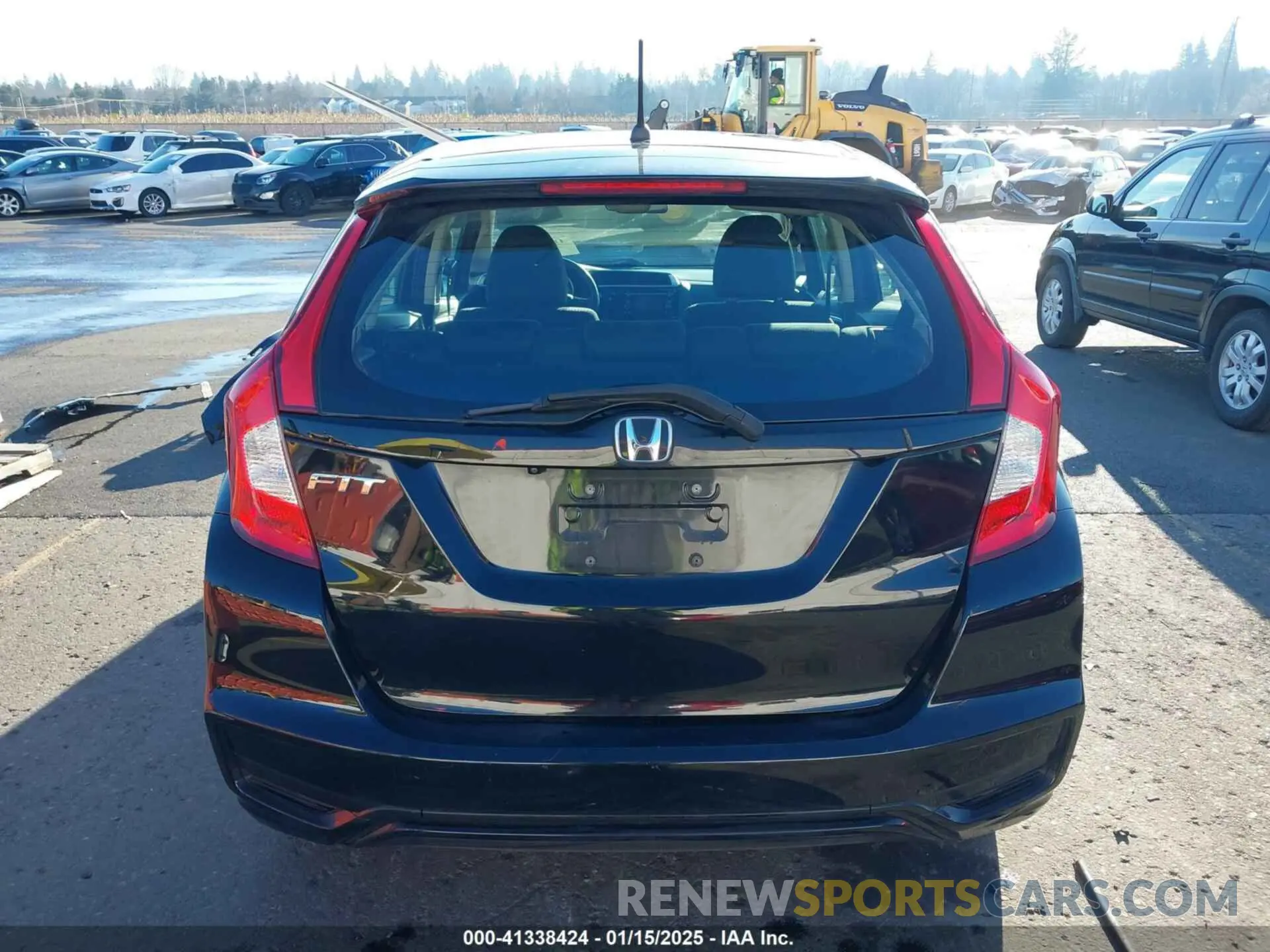 17 fotografías del automóvil dañado 3HGGK5H46KM735161 HONDA FIT 2019