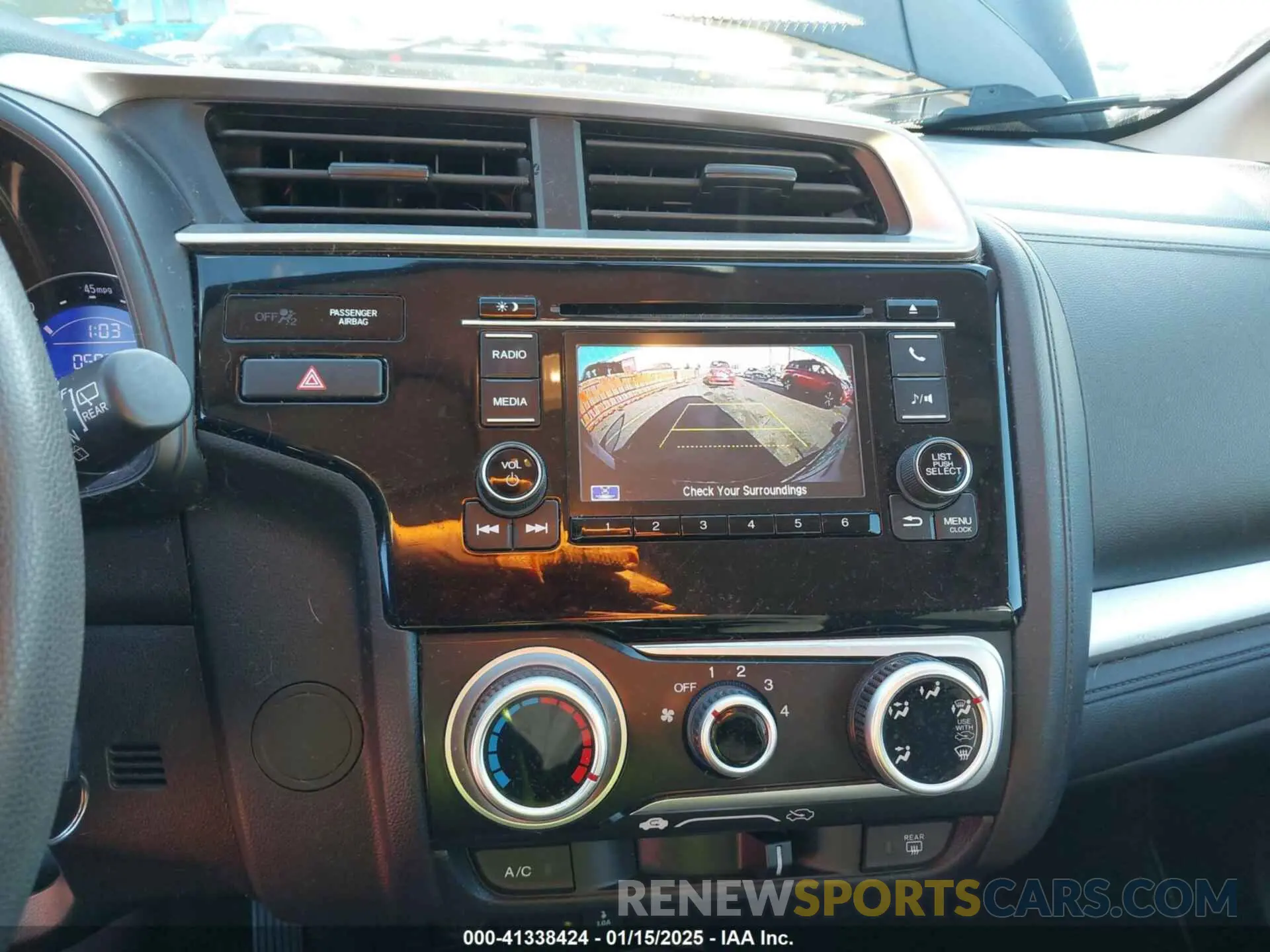 18 fotografías del automóvil dañado 3HGGK5H46KM735161 HONDA FIT 2019