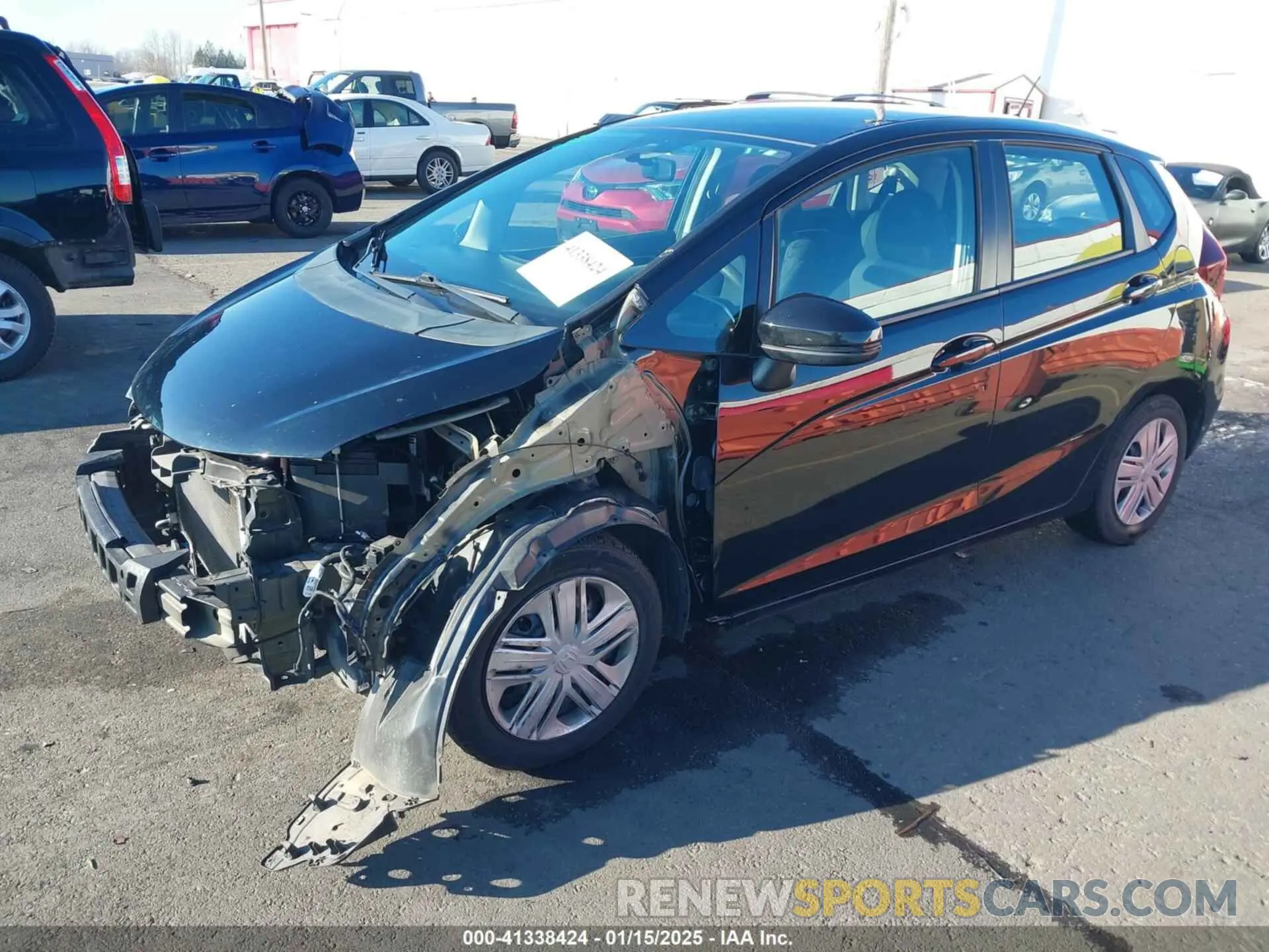 2 fotografías del automóvil dañado 3HGGK5H46KM735161 HONDA FIT 2019