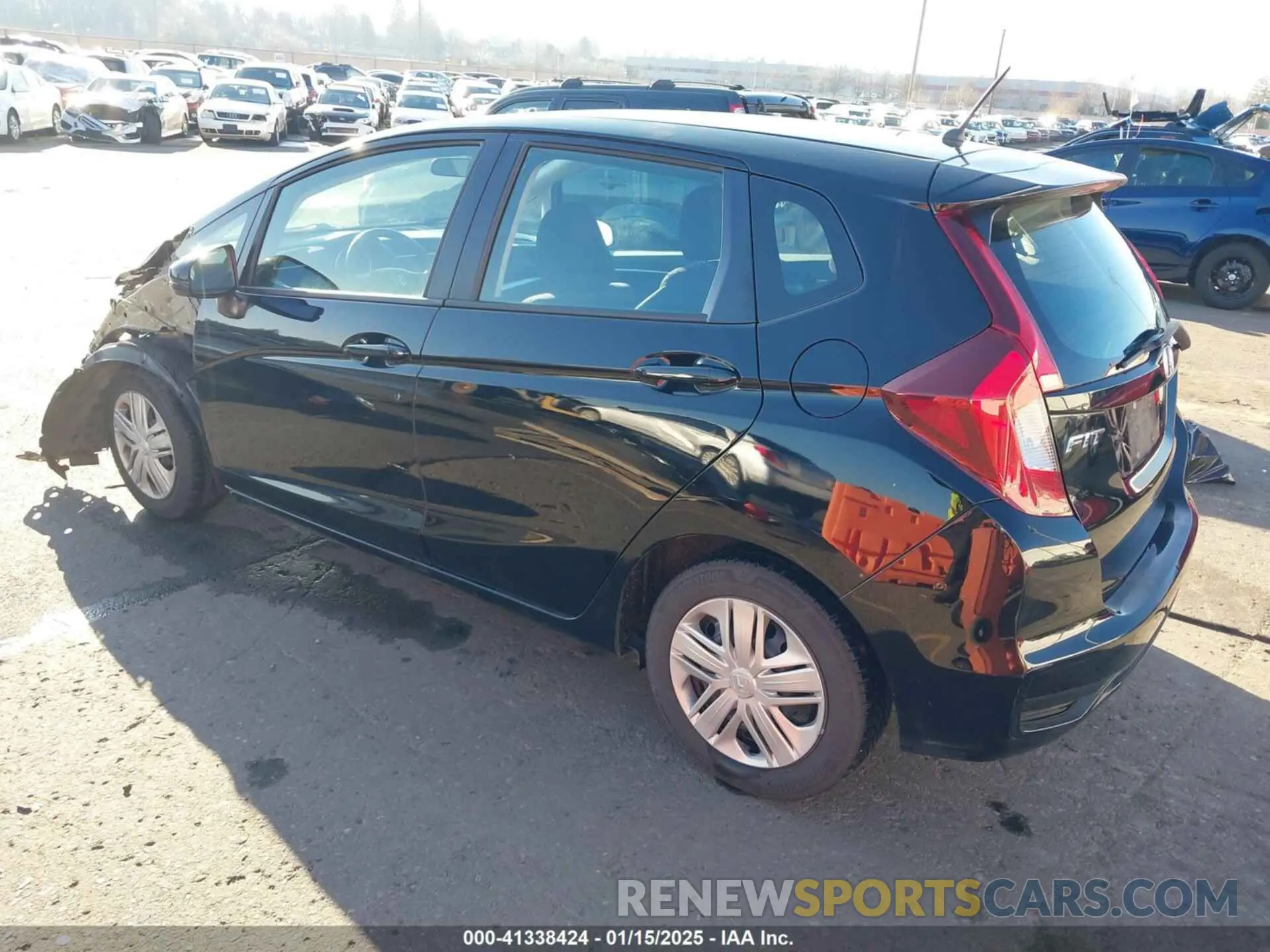 3 fotografías del automóvil dañado 3HGGK5H46KM735161 HONDA FIT 2019
