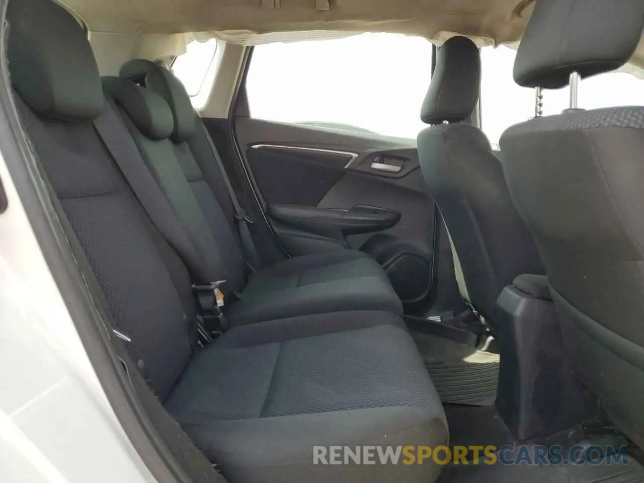 10 fotografías del automóvil dañado 3HGGK5H46KM737735 HONDA FIT 2019