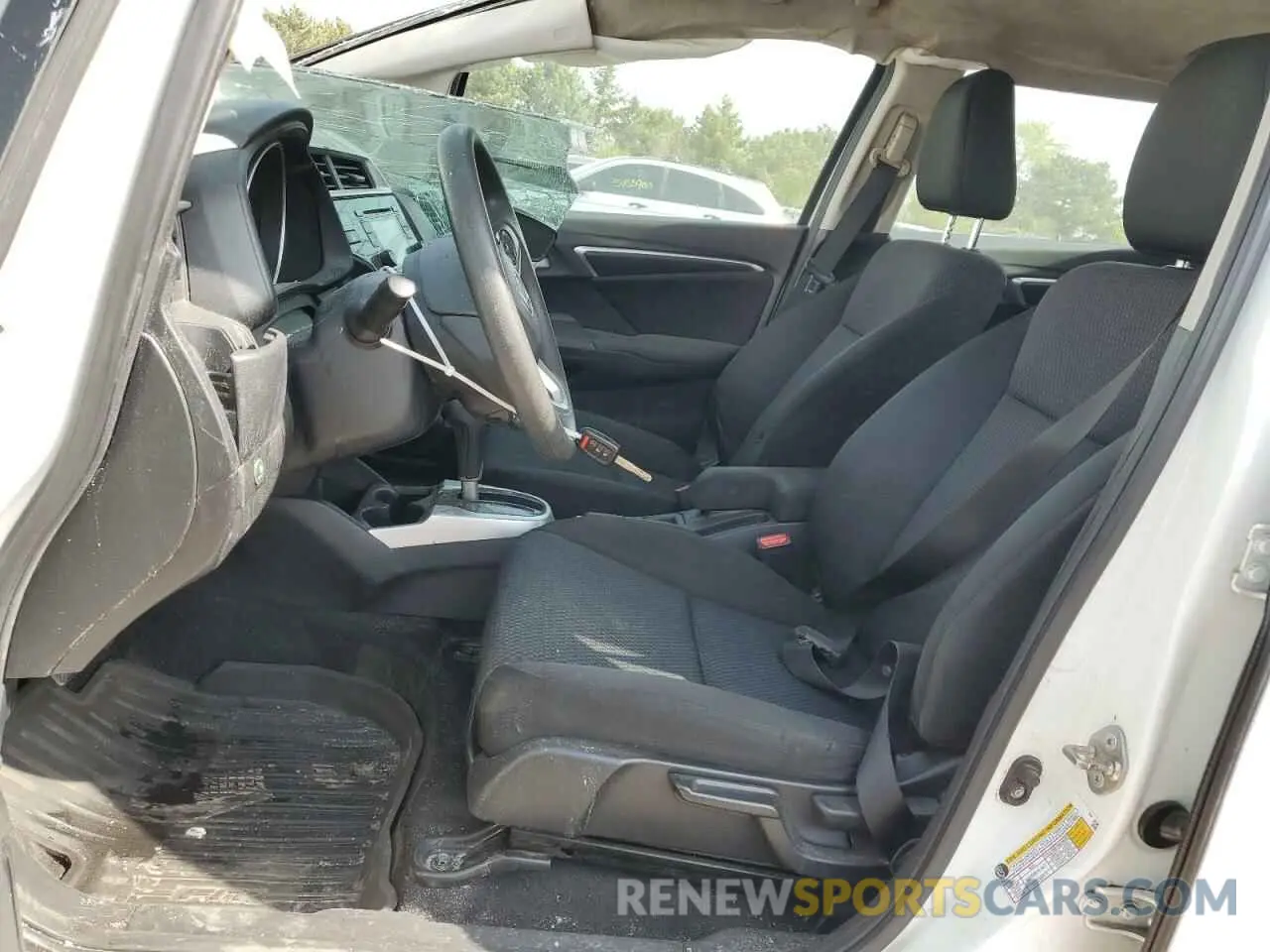 7 fotografías del automóvil dañado 3HGGK5H46KM737735 HONDA FIT 2019