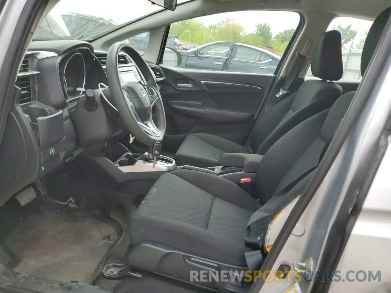 7 fotografías del automóvil dañado 3HGGK5H47KM722595 HONDA FIT 2019