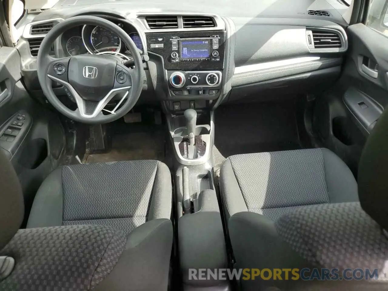 8 fotografías del automóvil dañado 3HGGK5H47KM722595 HONDA FIT 2019