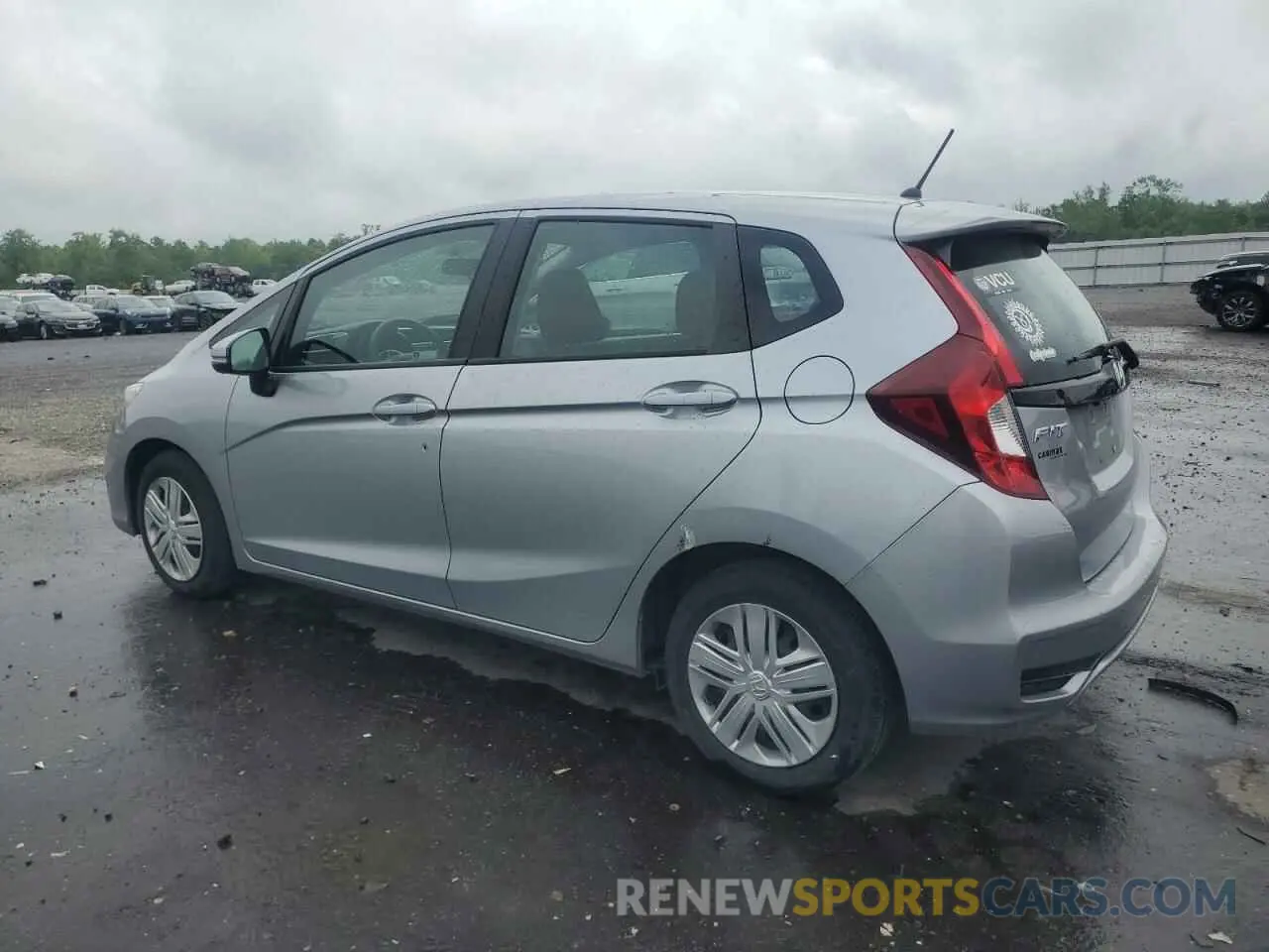2 fotografías del automóvil dañado 3HGGK5H47KM731698 HONDA FIT 2019
