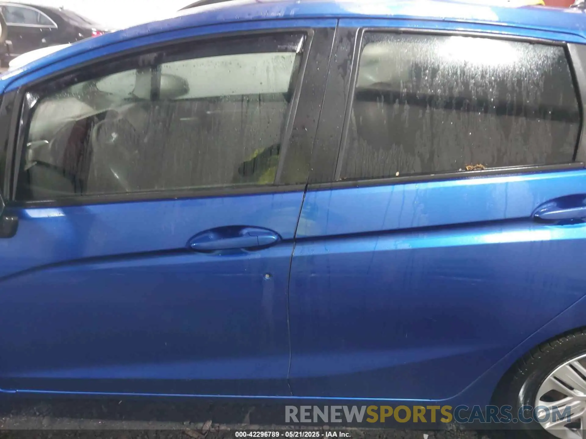 14 fotografías del automóvil dañado 3HGGK5H47KM736786 HONDA FIT 2019