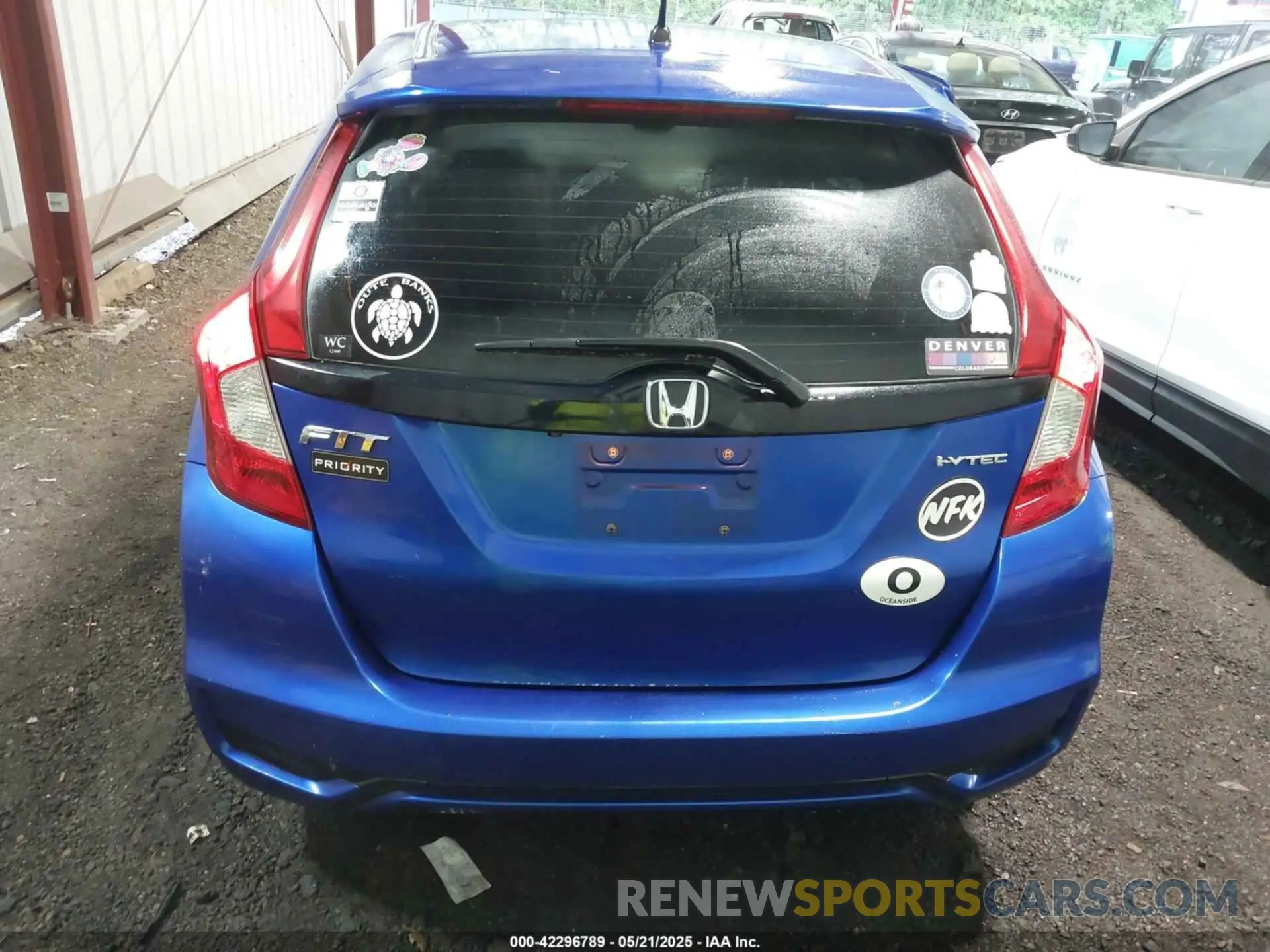 16 fotografías del automóvil dañado 3HGGK5H47KM736786 HONDA FIT 2019