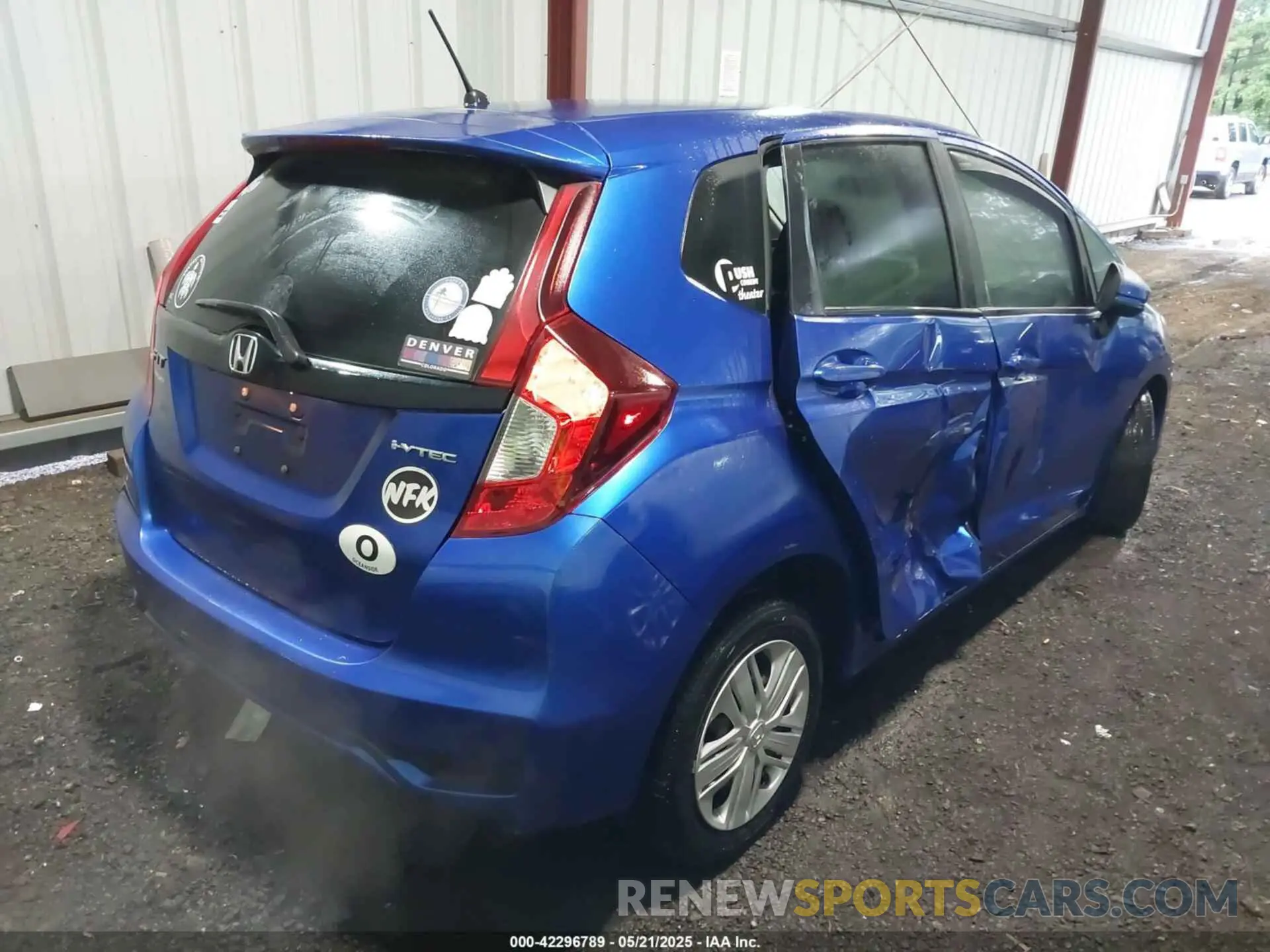 4 fotografías del automóvil dañado 3HGGK5H47KM736786 HONDA FIT 2019