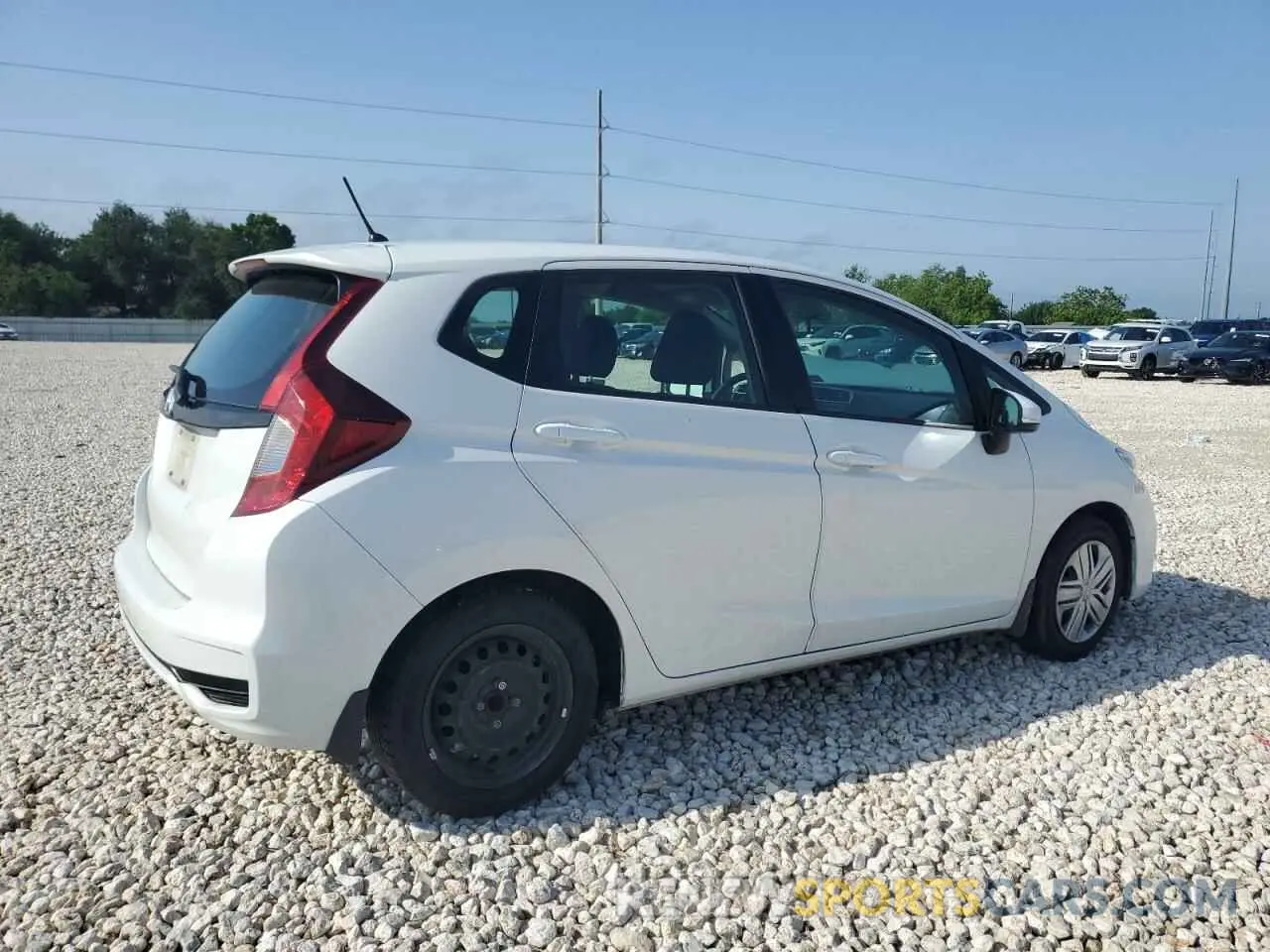 3 fotografías del automóvil dañado 3HGGK5H48KM737557 HONDA FIT 2019