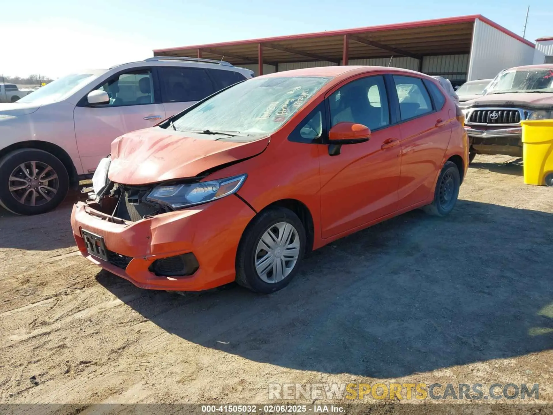 2 fotografías del automóvil dañado 3HGGK5H4XKM703278 HONDA FIT 2019