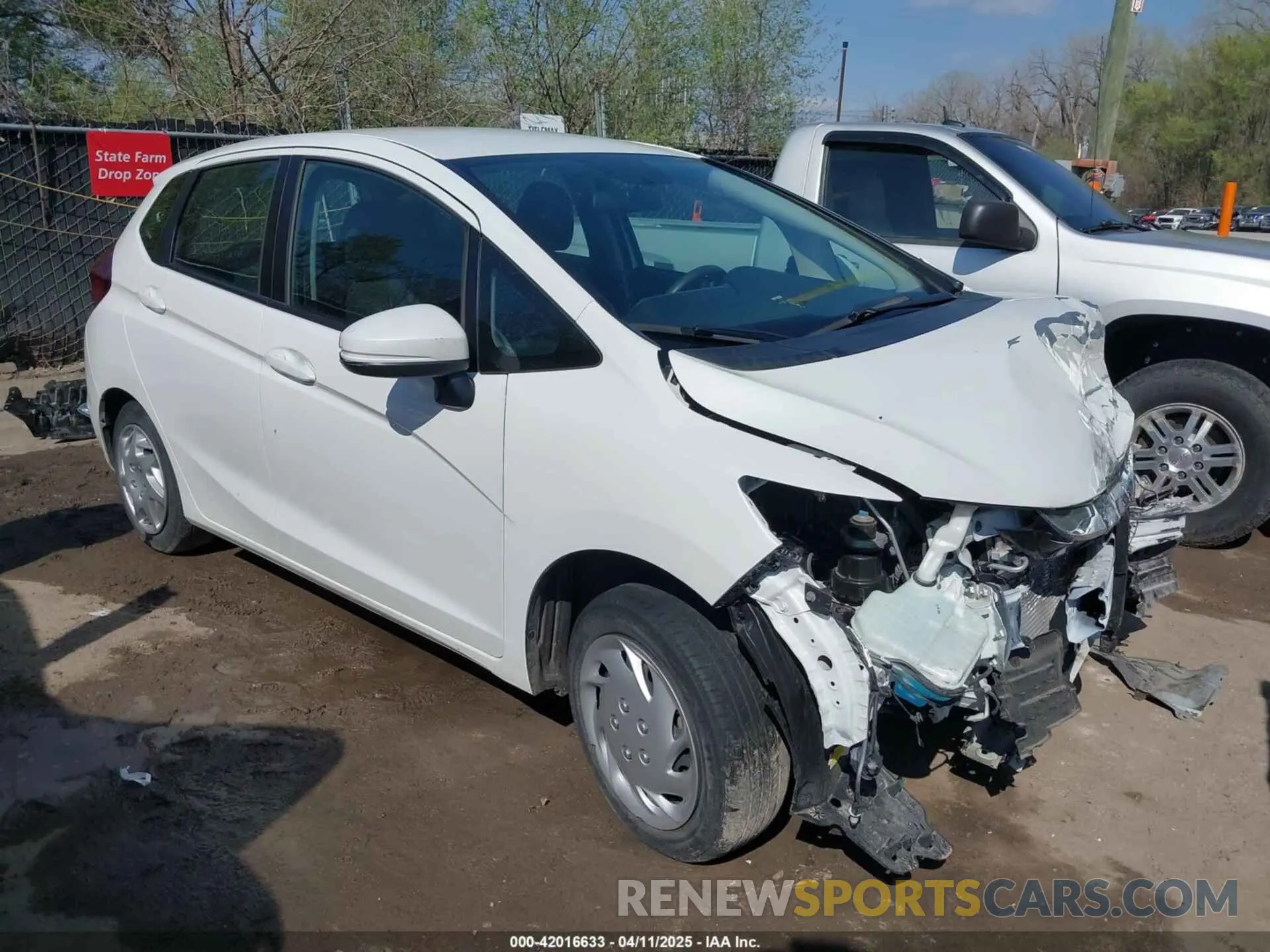 1 fotografías del automóvil dañado 3HGGK5H4XKM743537 HONDA FIT 2019