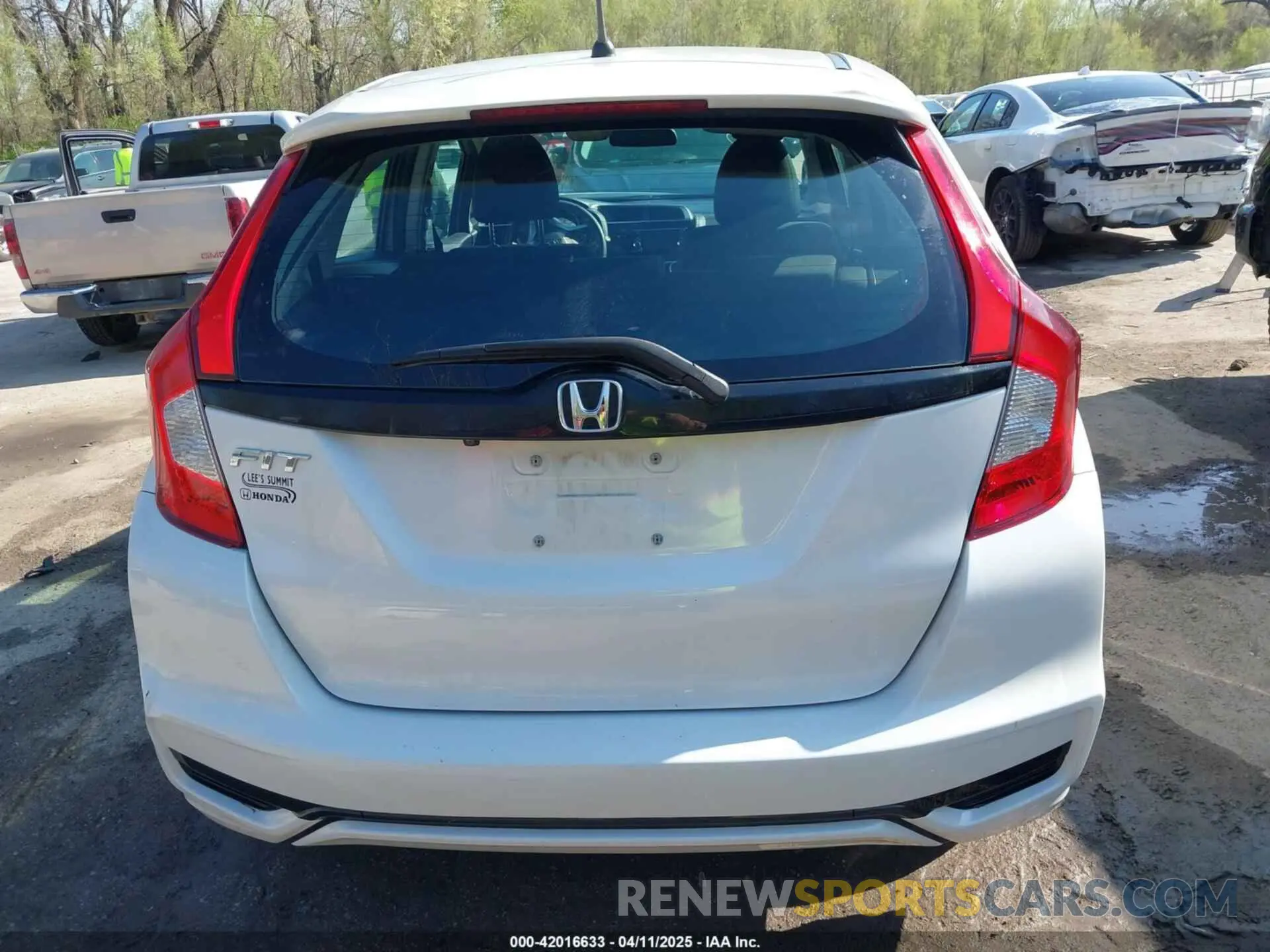 17 fotografías del automóvil dañado 3HGGK5H4XKM743537 HONDA FIT 2019
