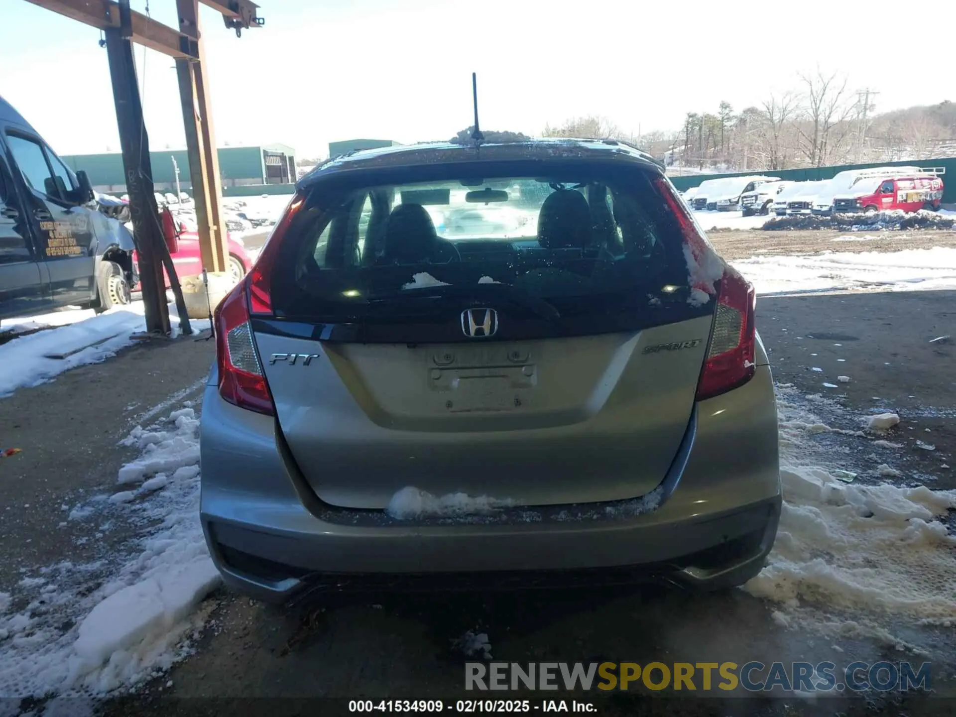 17 fotografías del automóvil dañado 3HGGK5H62KM741279 HONDA FIT 2019