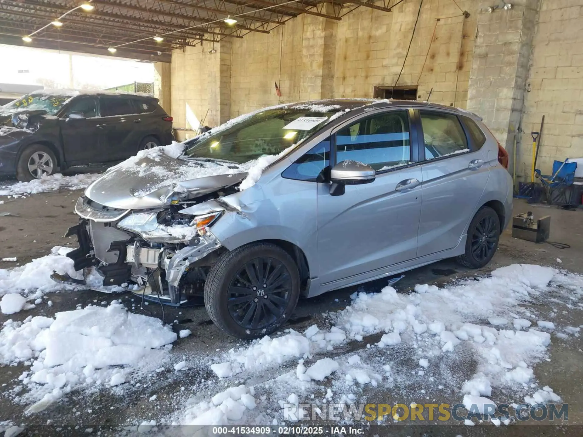 2 fotografías del automóvil dañado 3HGGK5H62KM741279 HONDA FIT 2019