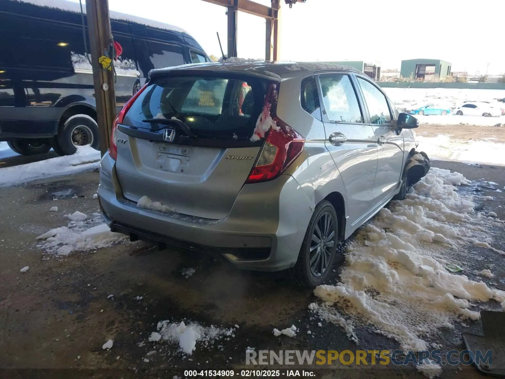 4 fotografías del automóvil dañado 3HGGK5H62KM741279 HONDA FIT 2019