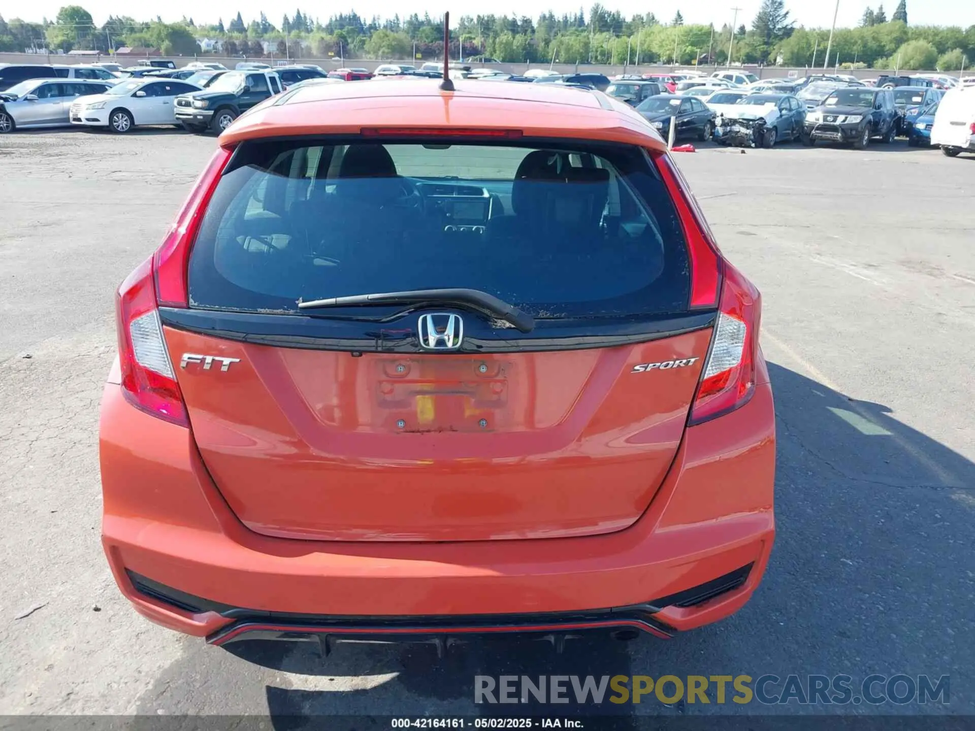 17 fotografías del automóvil dañado 3HGGK5H64KM717632 HONDA FIT 2019