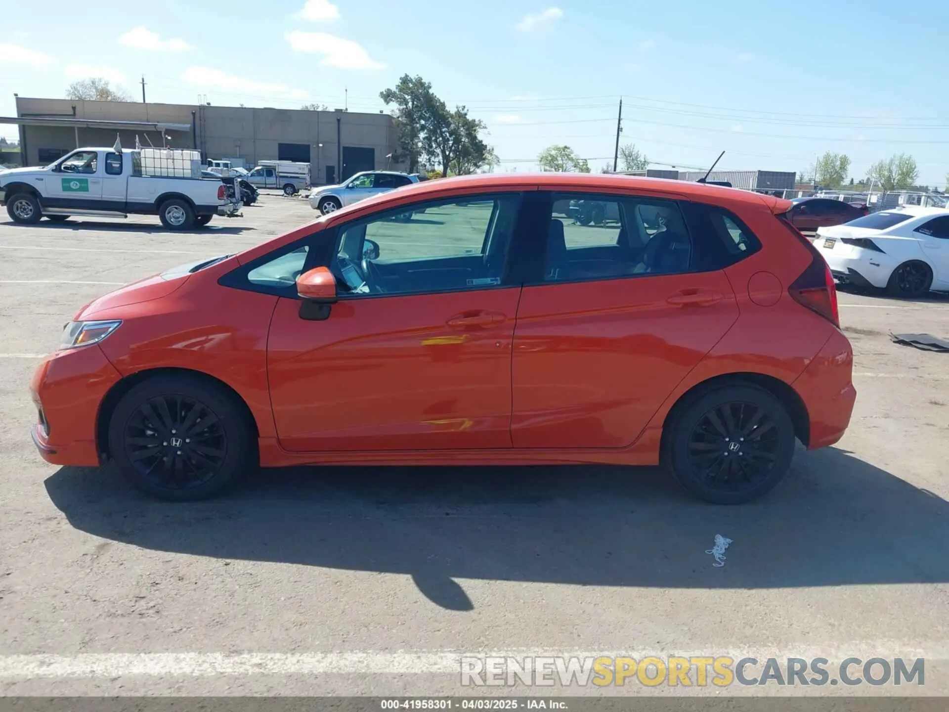 14 fotografías del automóvil dañado 3HGGK5H64KM725228 HONDA FIT 2019