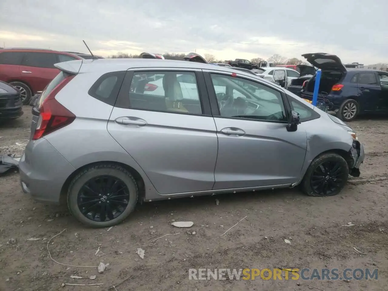 3 fotografías del automóvil dañado 3HGGK5H6XKM705582 HONDA FIT 2019