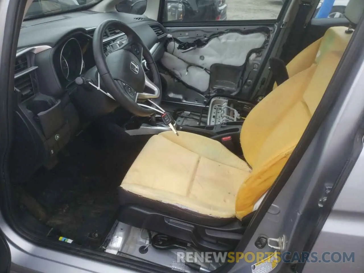 7 fotografías del automóvil dañado 3HGGK5H6XKM705582 HONDA FIT 2019