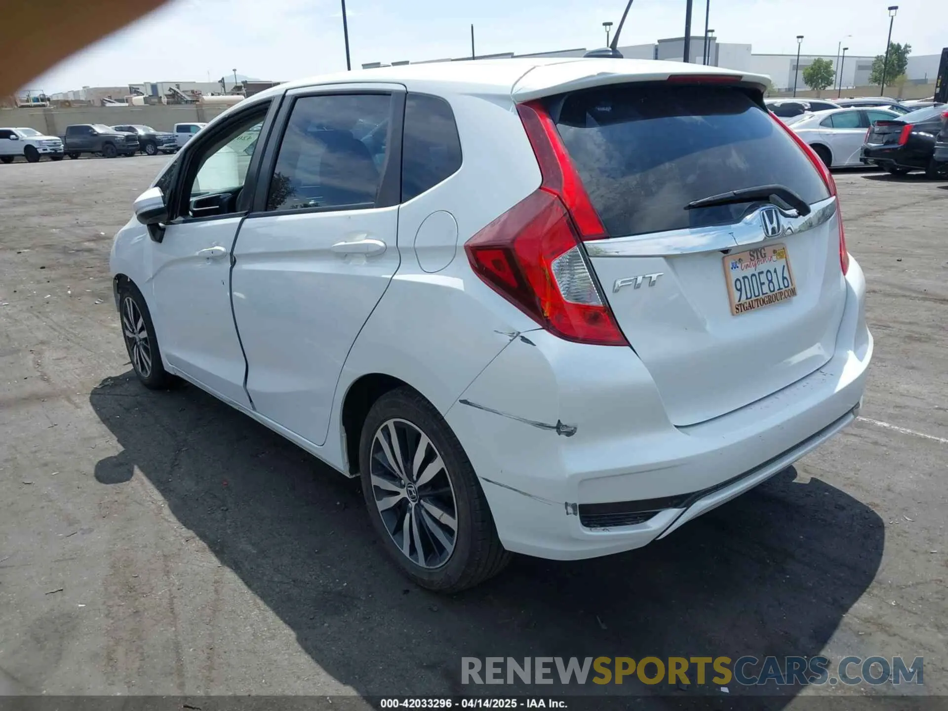 3 fotografías del automóvil dañado 3HGGK5H80KM715748 HONDA FIT 2019