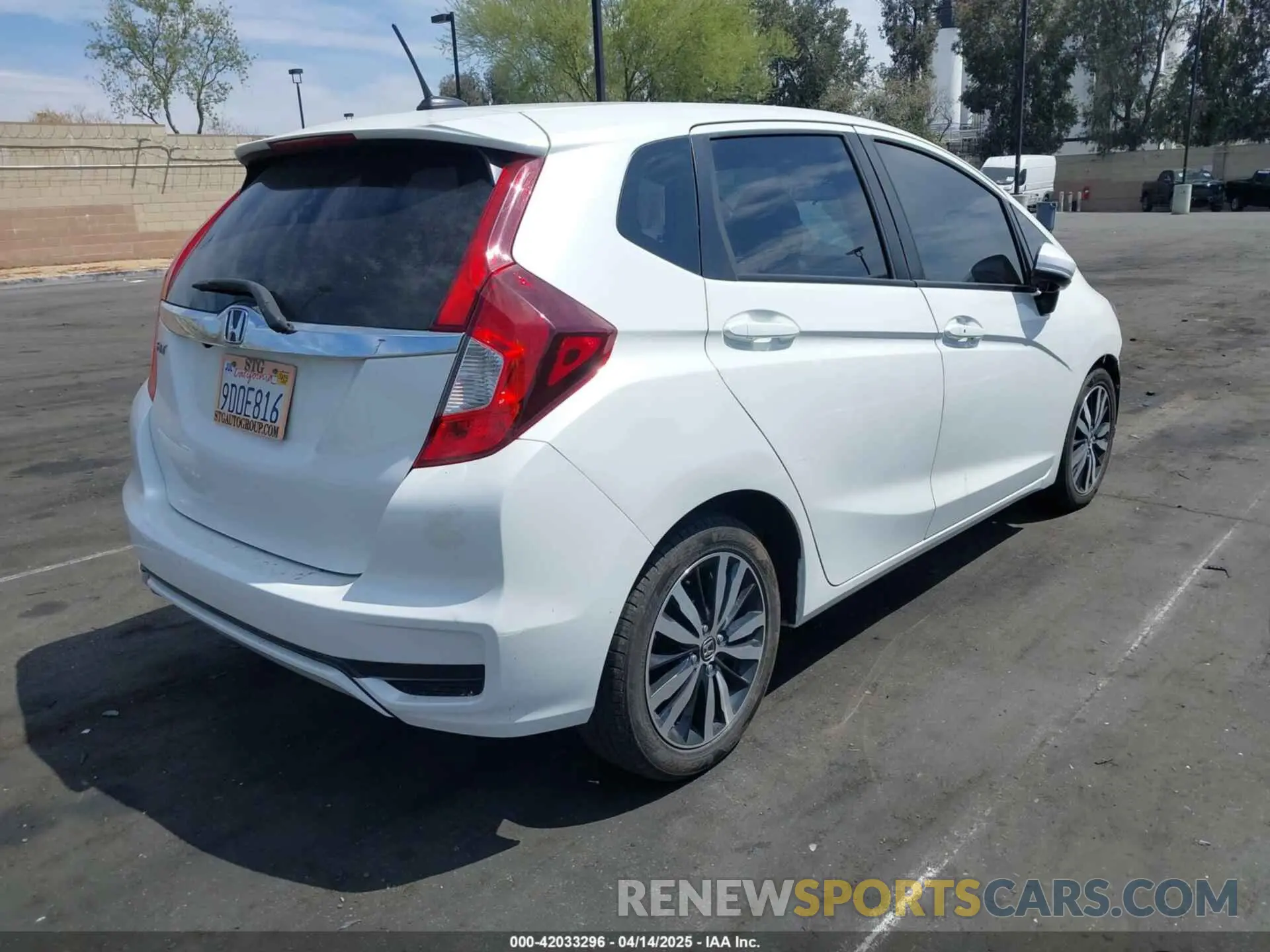 4 fotografías del automóvil dañado 3HGGK5H80KM715748 HONDA FIT 2019