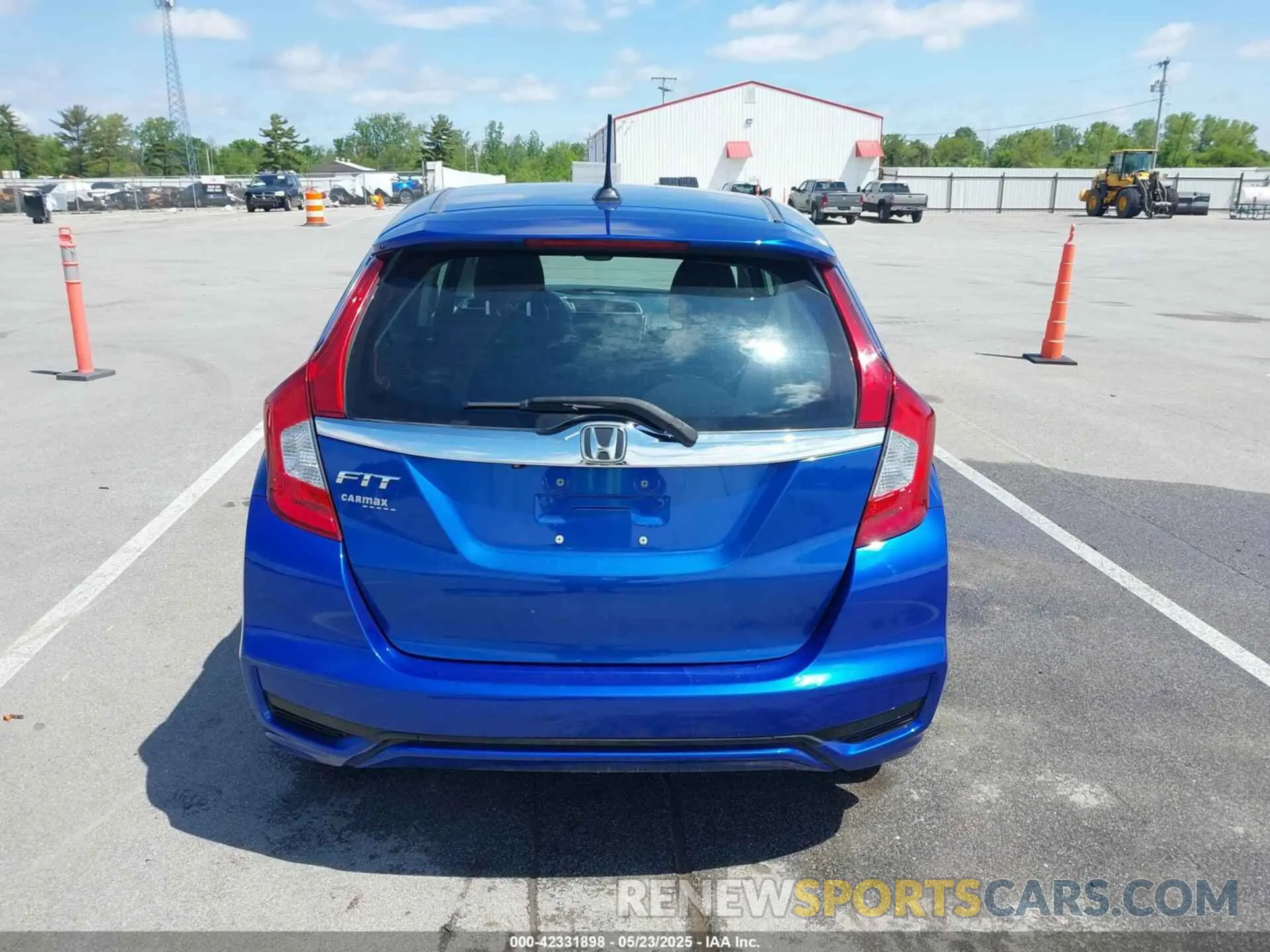 16 fotografías del automóvil dañado 3HGGK5H80KM748958 HONDA FIT 2019