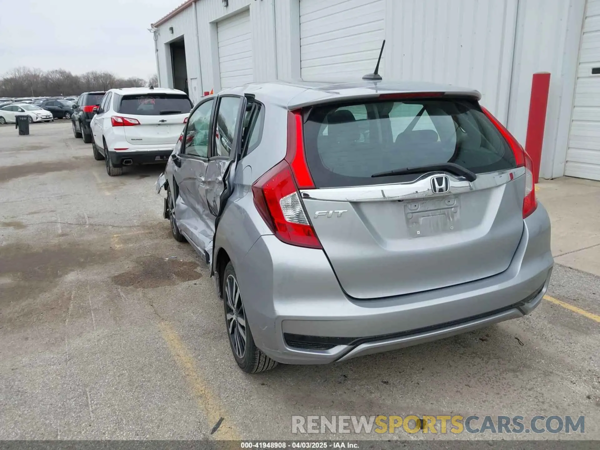 3 fotografías del automóvil dañado 3HGGK5H81KM707531 HONDA FIT 2019