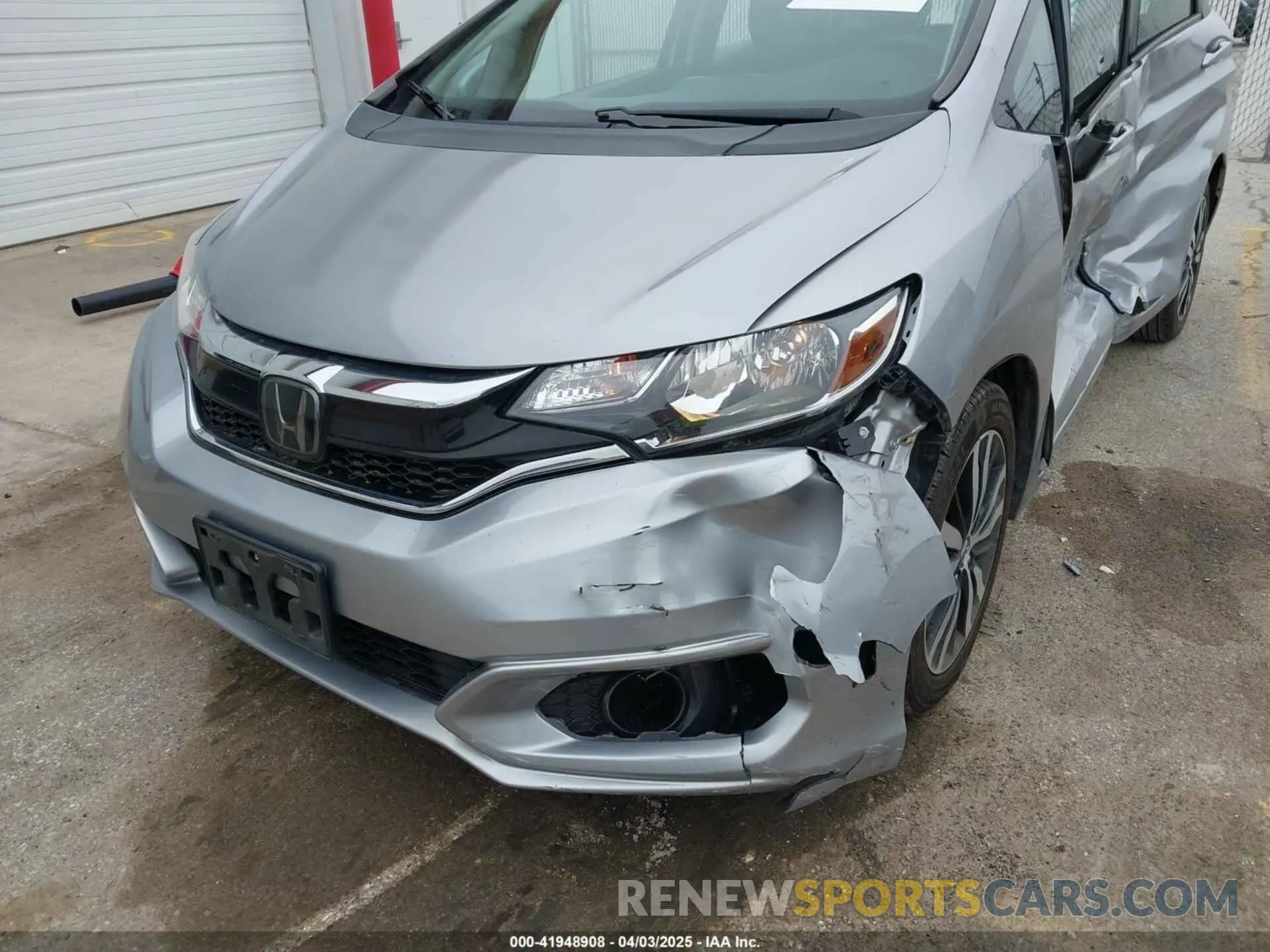 6 fotografías del automóvil dañado 3HGGK5H81KM707531 HONDA FIT 2019