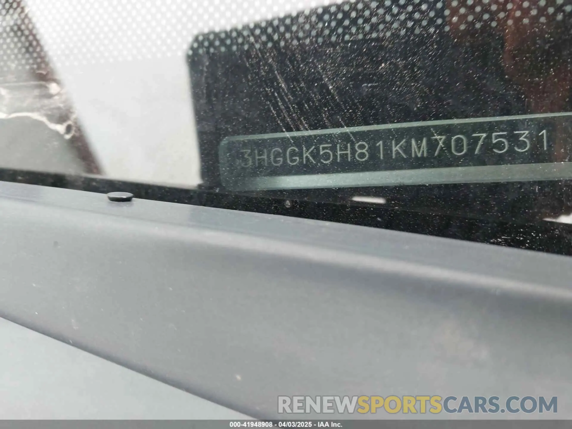 9 fotografías del automóvil dañado 3HGGK5H81KM707531 HONDA FIT 2019