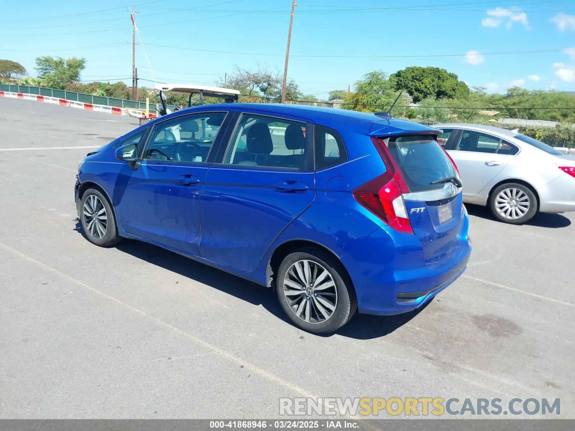 3 fotografías del automóvil dañado 3HGGK5H81KM743669 HONDA FIT 2019