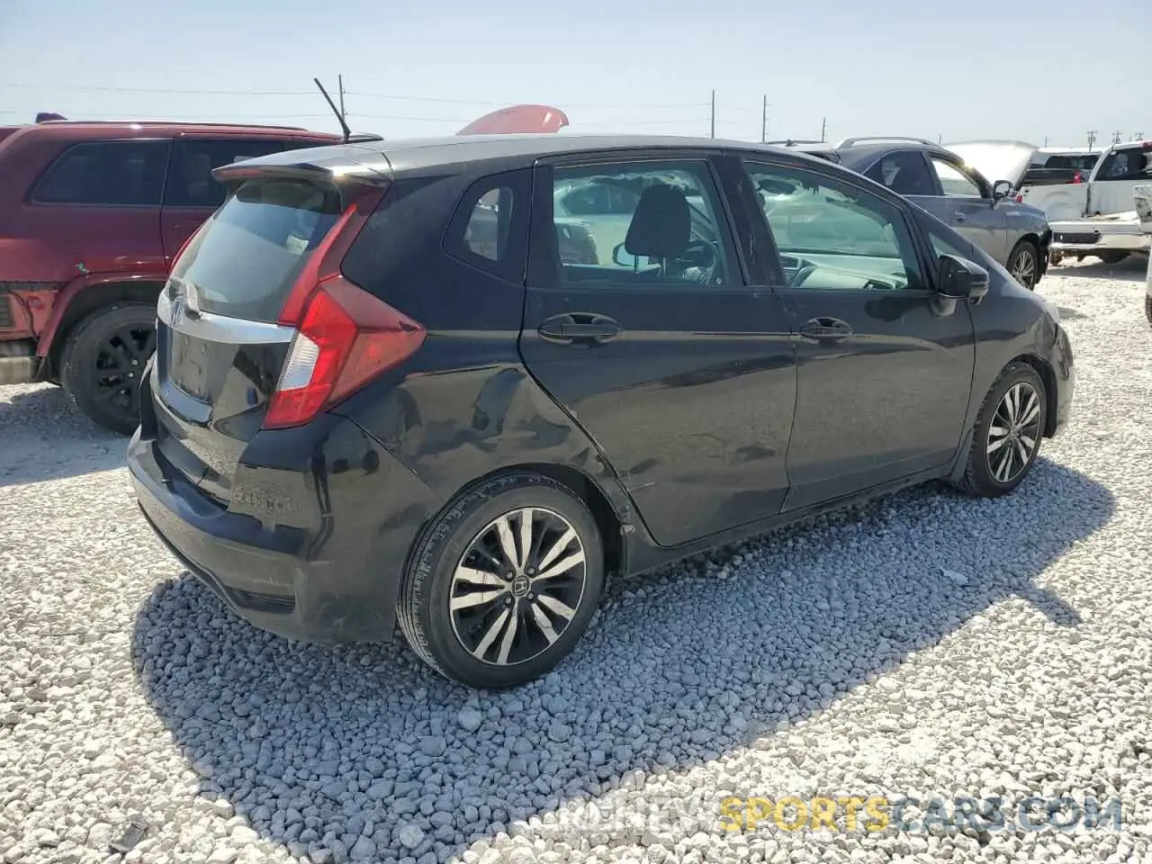3 fotografías del automóvil dañado 3HGGK5H83KM730843 HONDA FIT 2019
