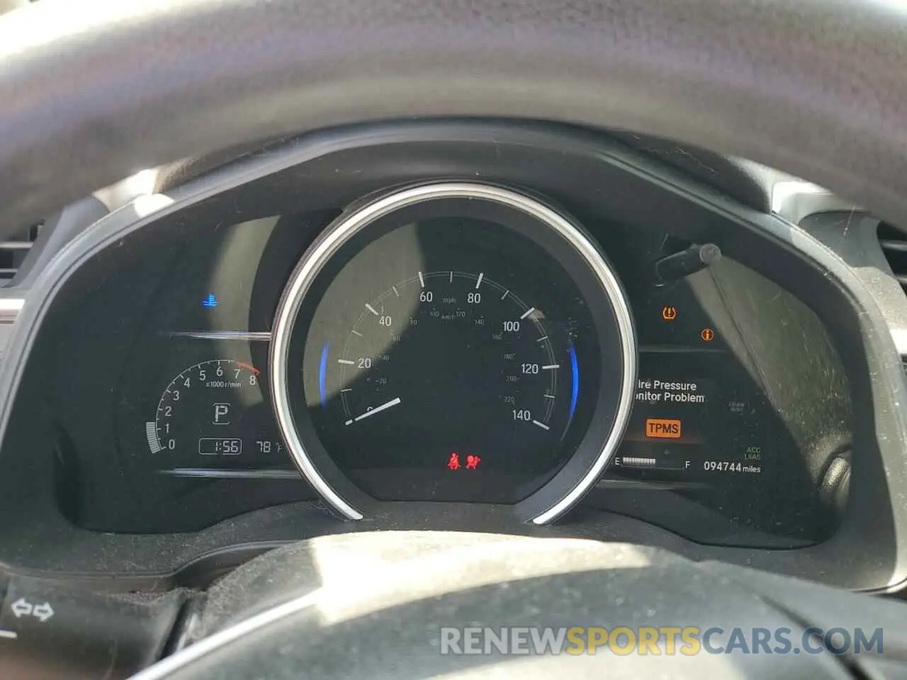 9 fotografías del automóvil dañado 3HGGK5H83KM730843 HONDA FIT 2019