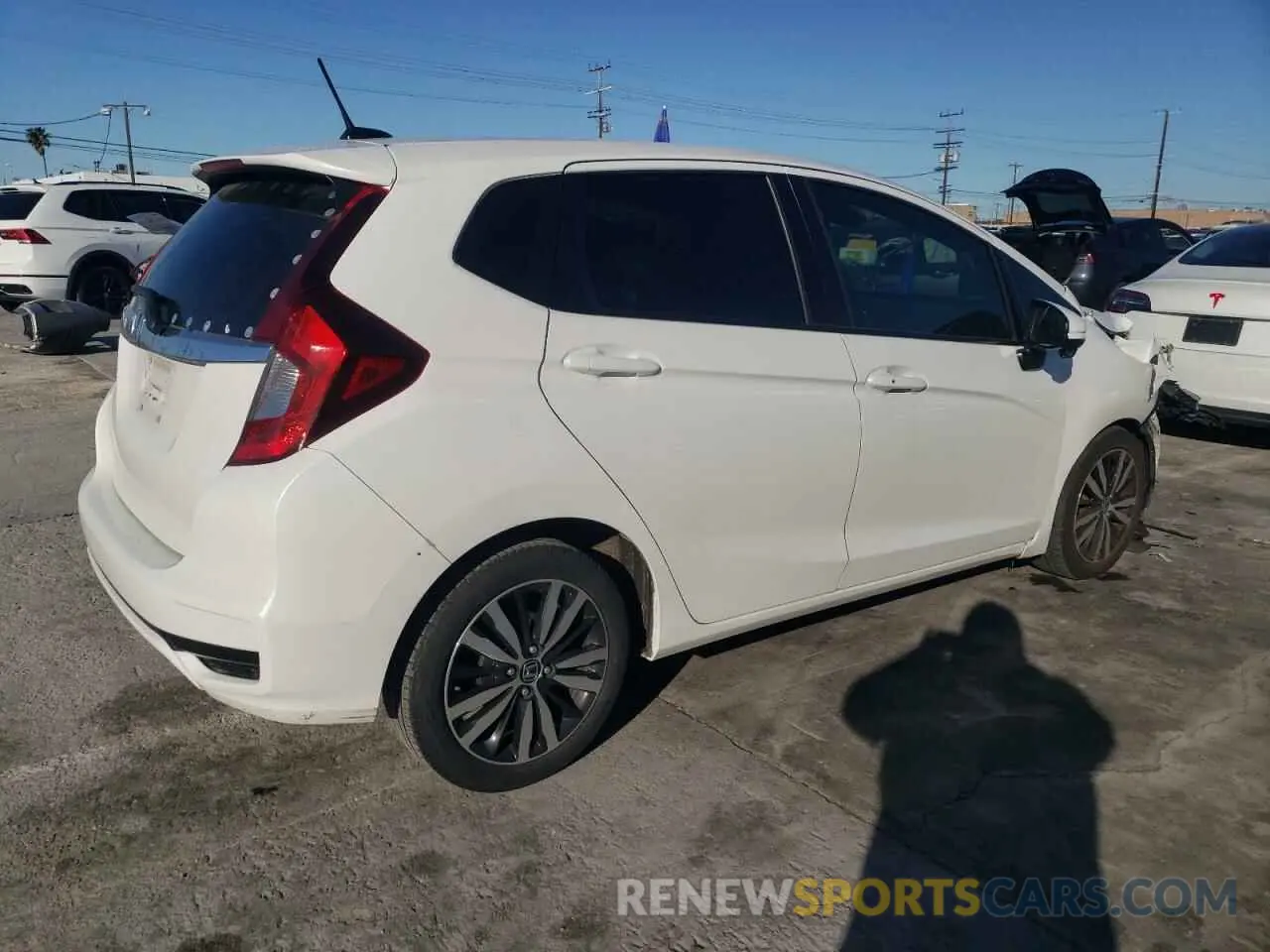 3 fotografías del automóvil dañado 3HGGK5H83KM737663 HONDA FIT 2019