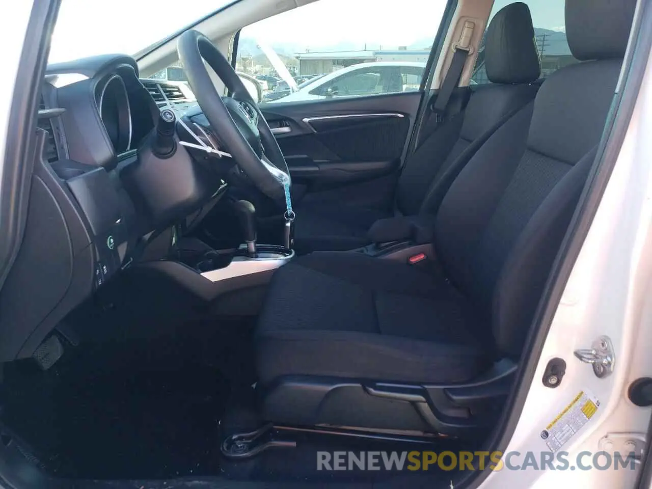 7 fotografías del automóvil dañado 3HGGK5H83KM737663 HONDA FIT 2019