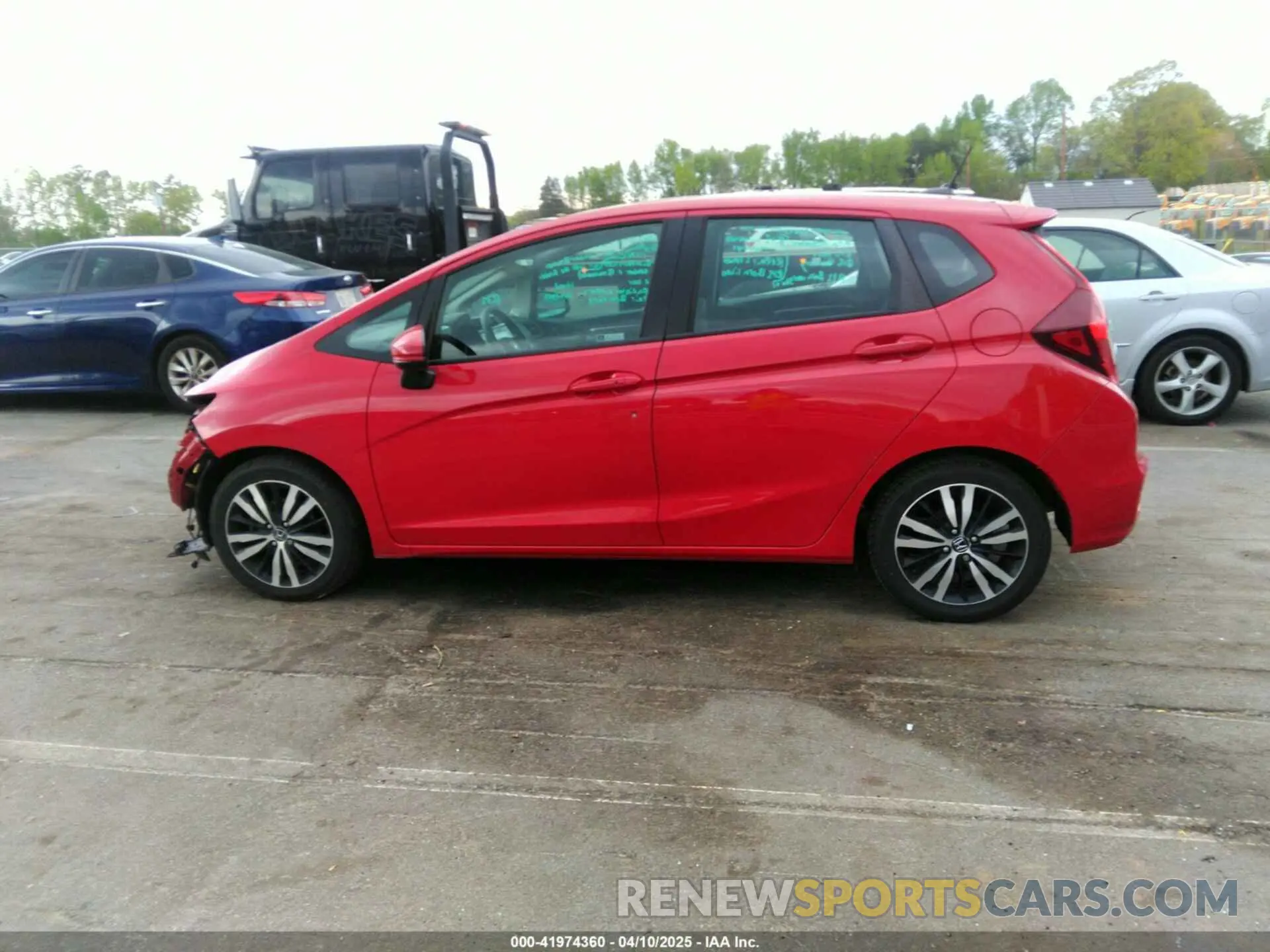 15 fotografías del automóvil dañado 3HGGK5H85KM717706 HONDA FIT 2019