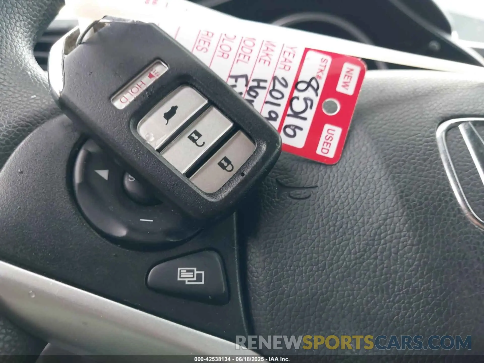 11 fotografías del automóvil dañado 3HGGK5H85KM748308 HONDA FIT 2019