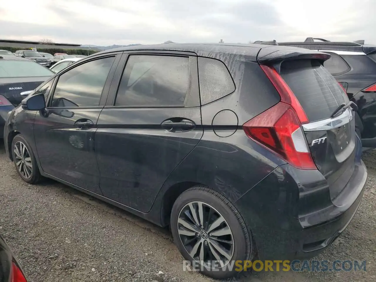 2 fotografías del automóvil dañado 3HGGK5H86KM721621 HONDA FIT 2019