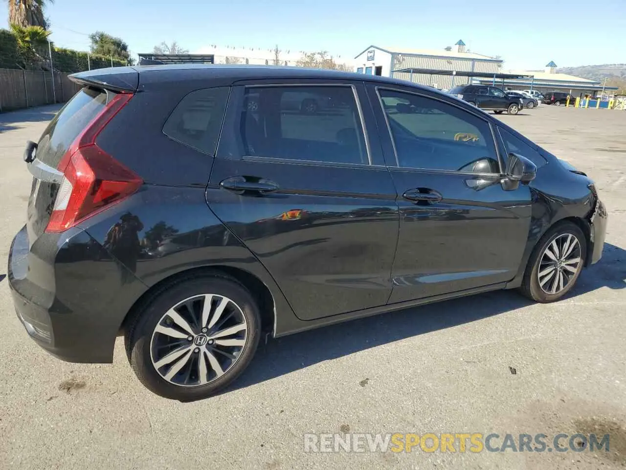 3 fotografías del automóvil dañado 3HGGK5H86KM721621 HONDA FIT 2019