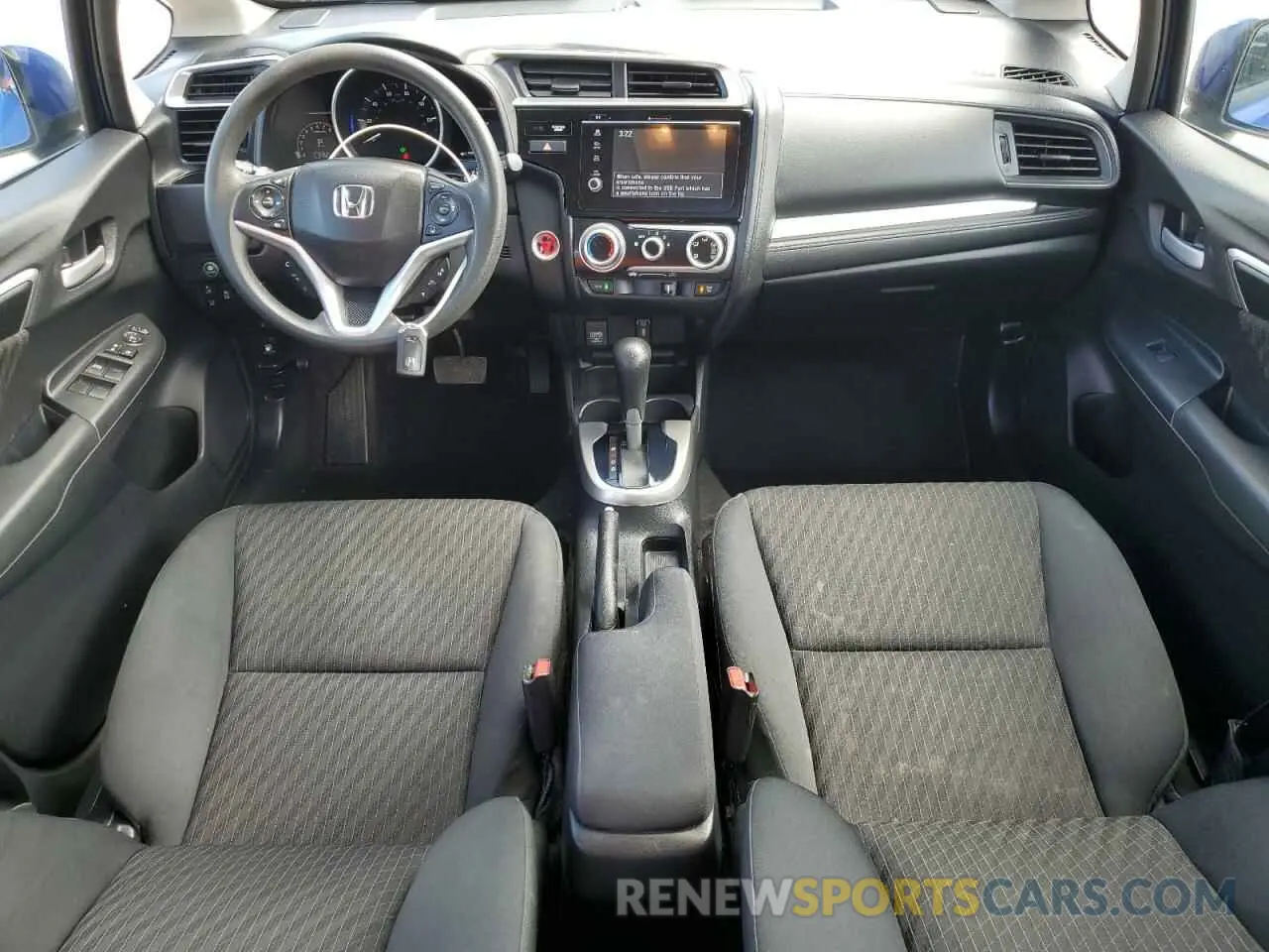 8 fotografías del automóvil dañado 3HGGK5H86KM744803 HONDA FIT 2019