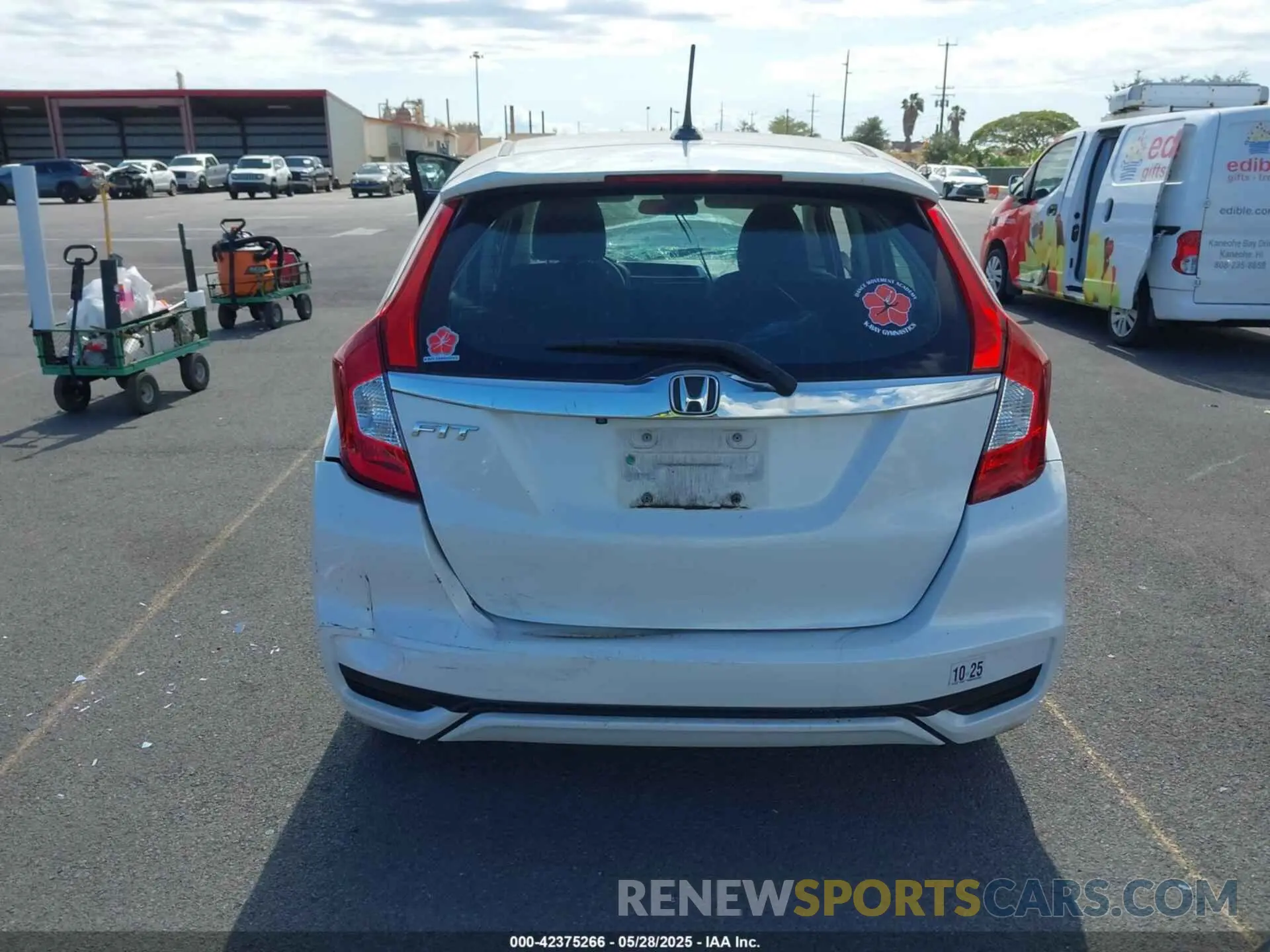 15 fotografías del automóvil dañado 3HGGK5H86KM745207 HONDA FIT 2019