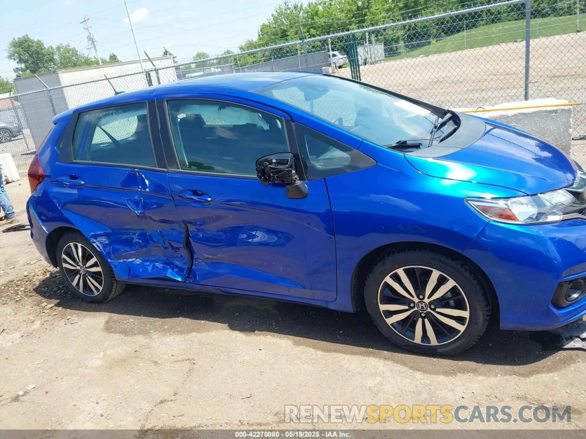 13 fotografías del automóvil dañado 3HGGK5H86KM750391 HONDA FIT 2019