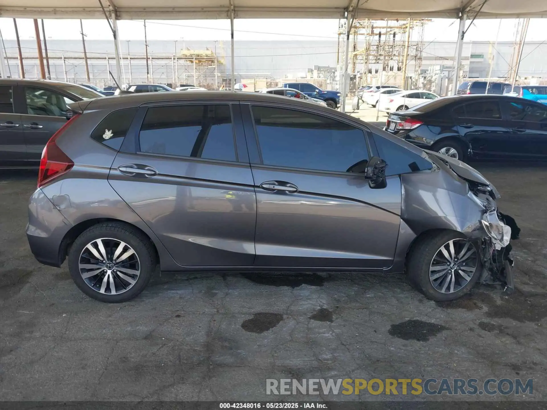 13 fotografías del automóvil dañado 3HGGK5H88KM719594 HONDA FIT 2019