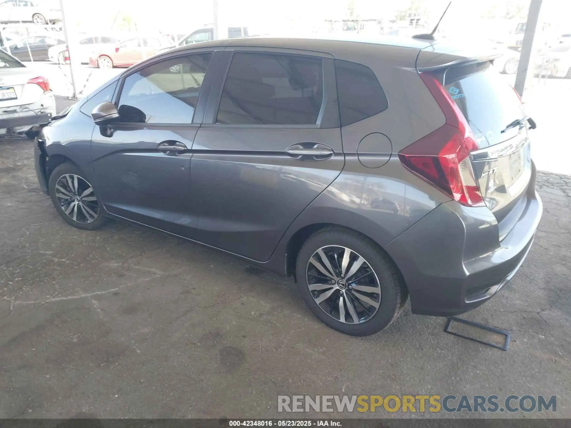3 fotografías del automóvil dañado 3HGGK5H88KM719594 HONDA FIT 2019