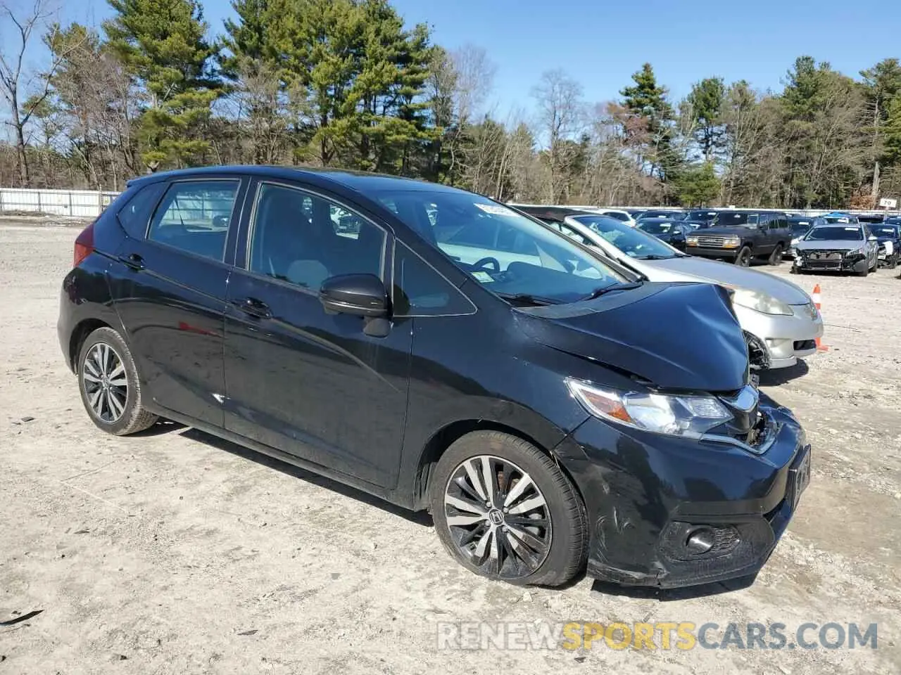 4 fotografías del automóvil dañado 3HGGK5H89KM747629 HONDA FIT 2019