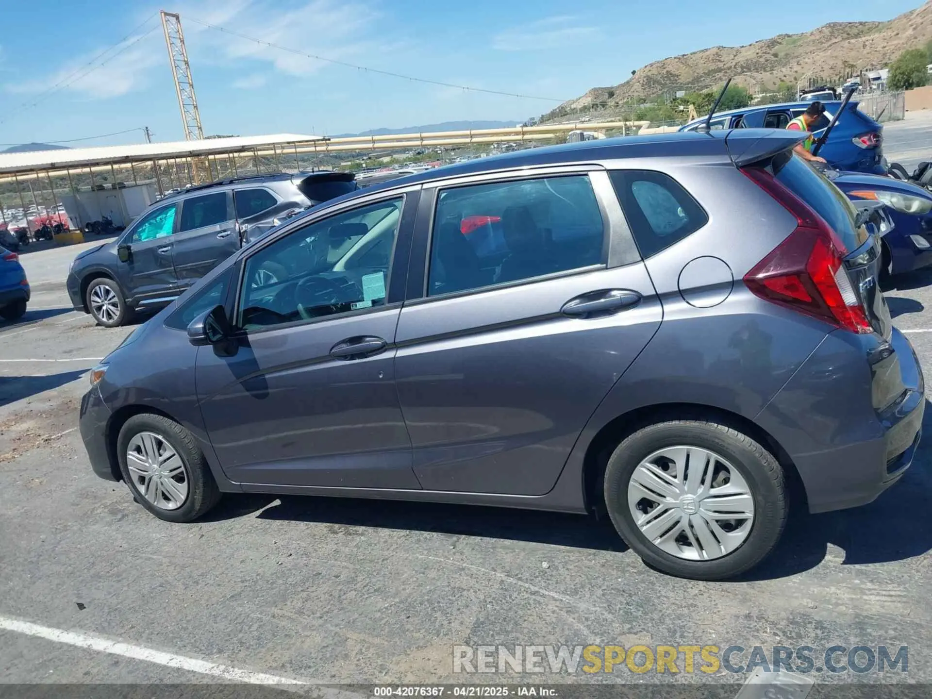 14 fotografías del automóvil dañado 3HGGK5H40LM707356 HONDA FIT 2020
