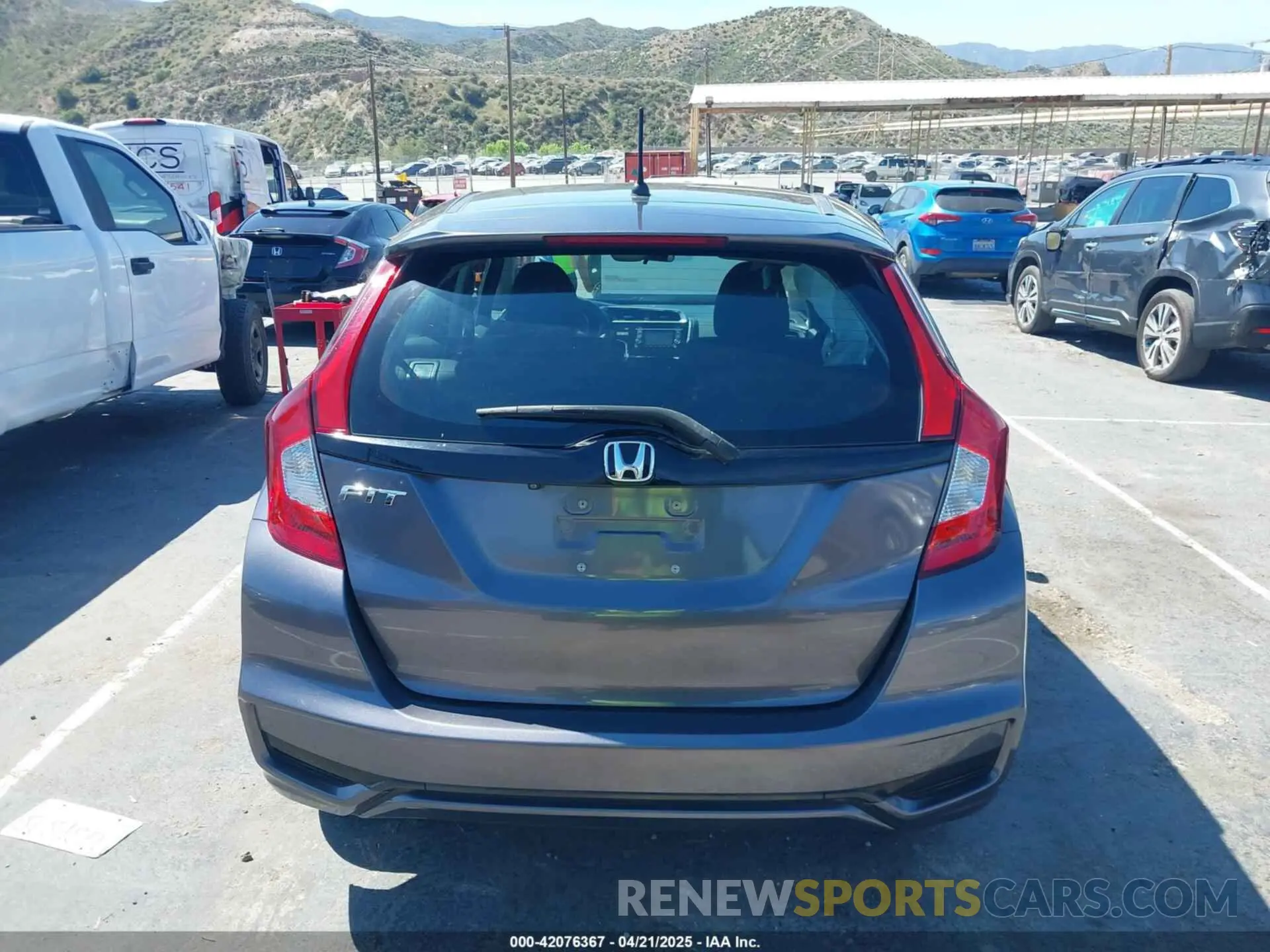 16 fotografías del automóvil dañado 3HGGK5H40LM707356 HONDA FIT 2020