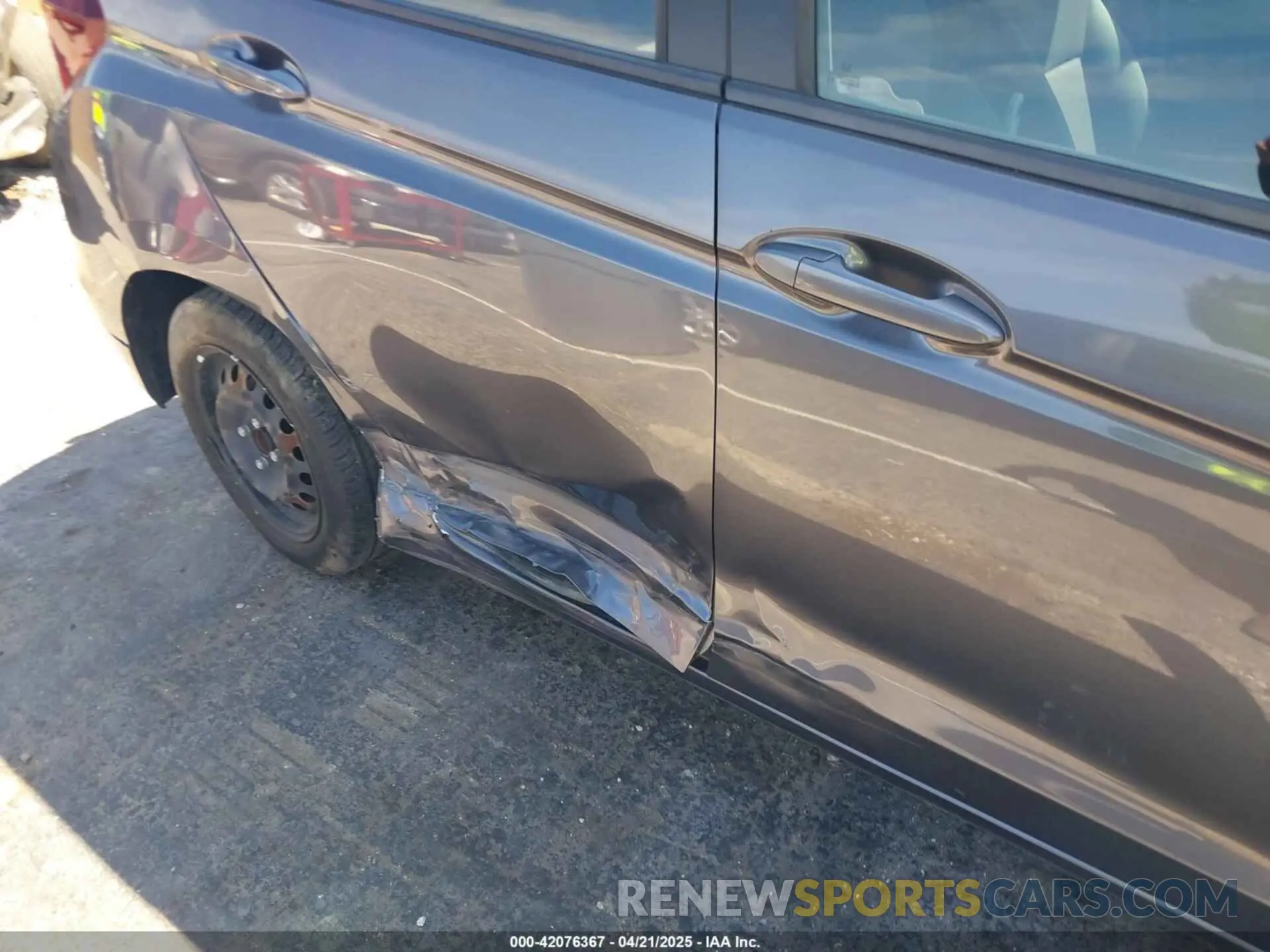 6 fotografías del automóvil dañado 3HGGK5H40LM707356 HONDA FIT 2020