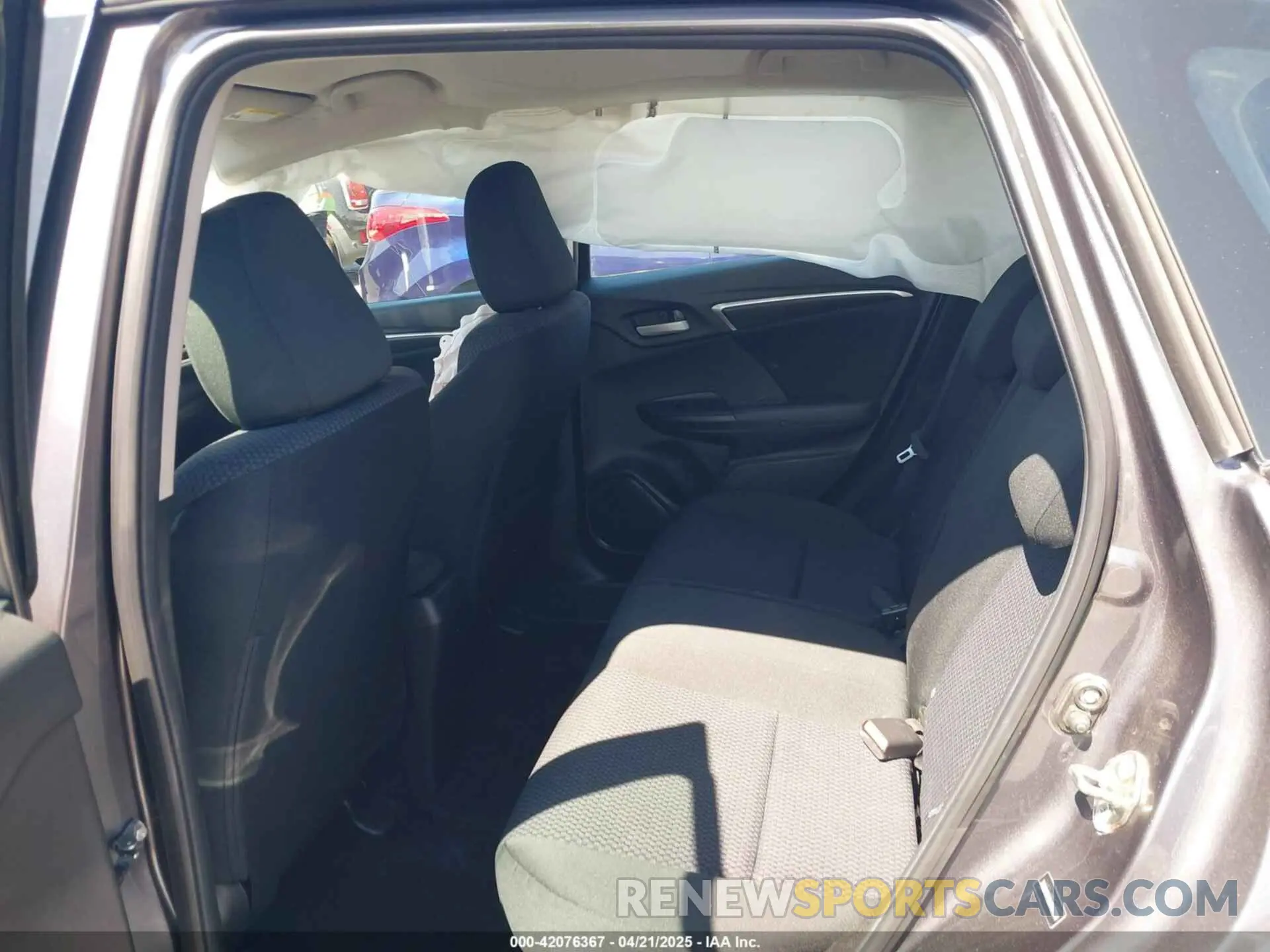 8 fotografías del automóvil dañado 3HGGK5H40LM707356 HONDA FIT 2020