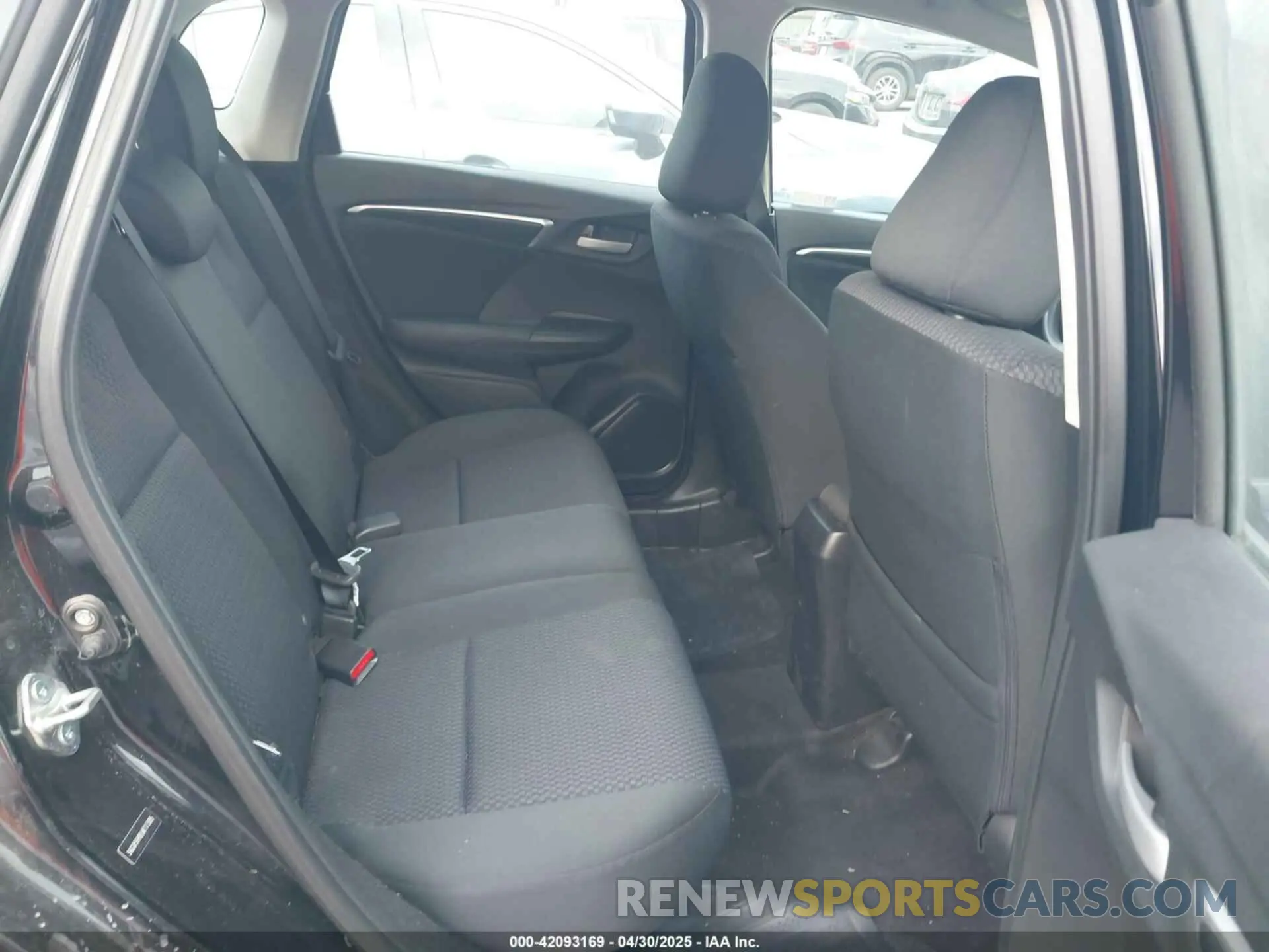 8 fotografías del automóvil dañado 3HGGK5H40LM717305 HONDA FIT 2020